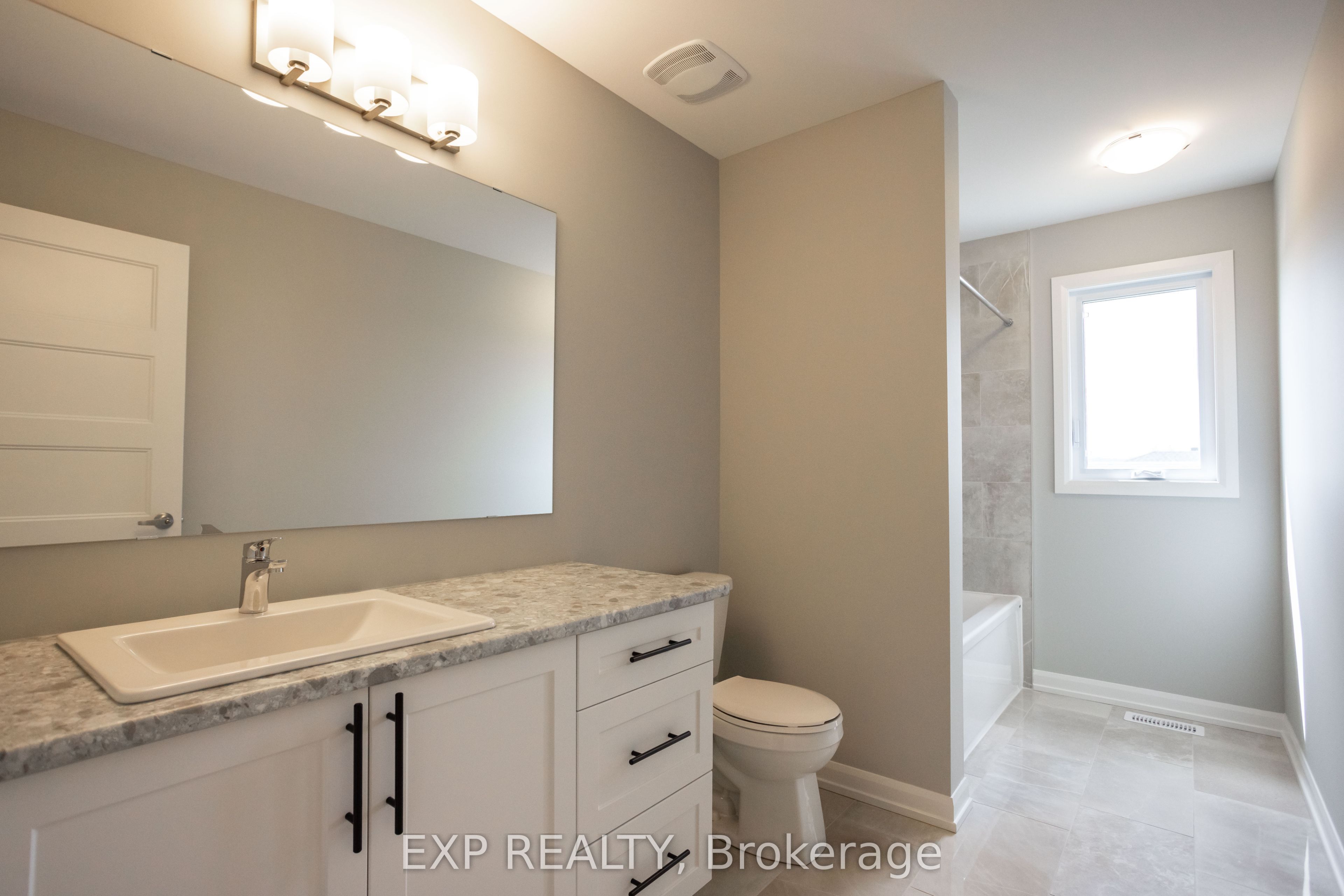 691 Chillon Street Property Photo 11