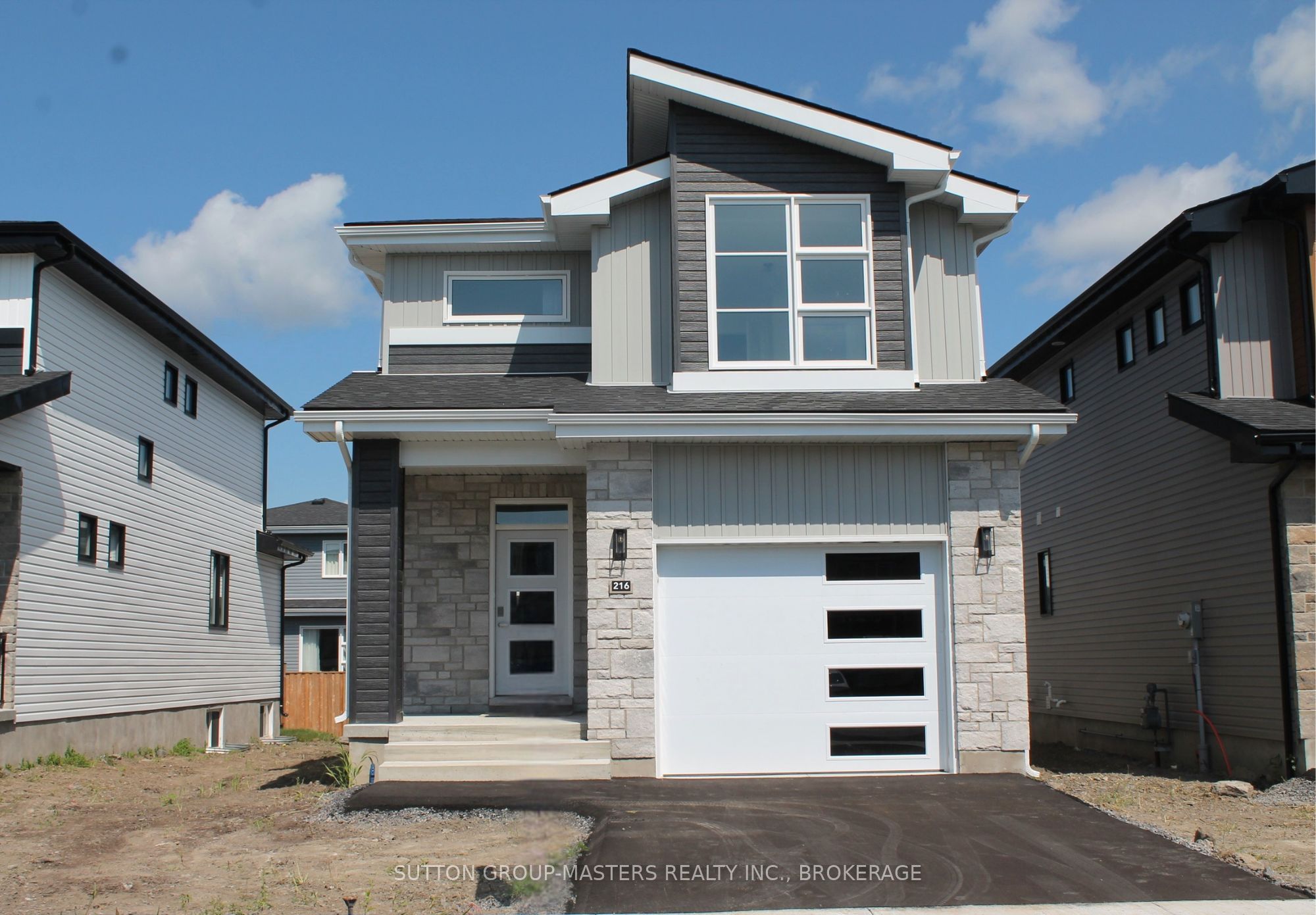 216 Superior Drive Property Photo 1