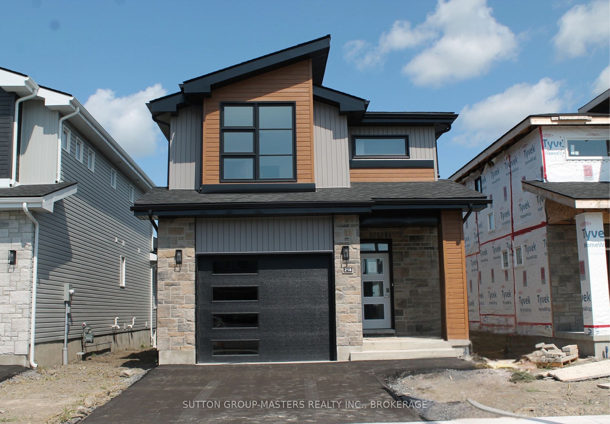 218 Superior Drive Property Photo 1