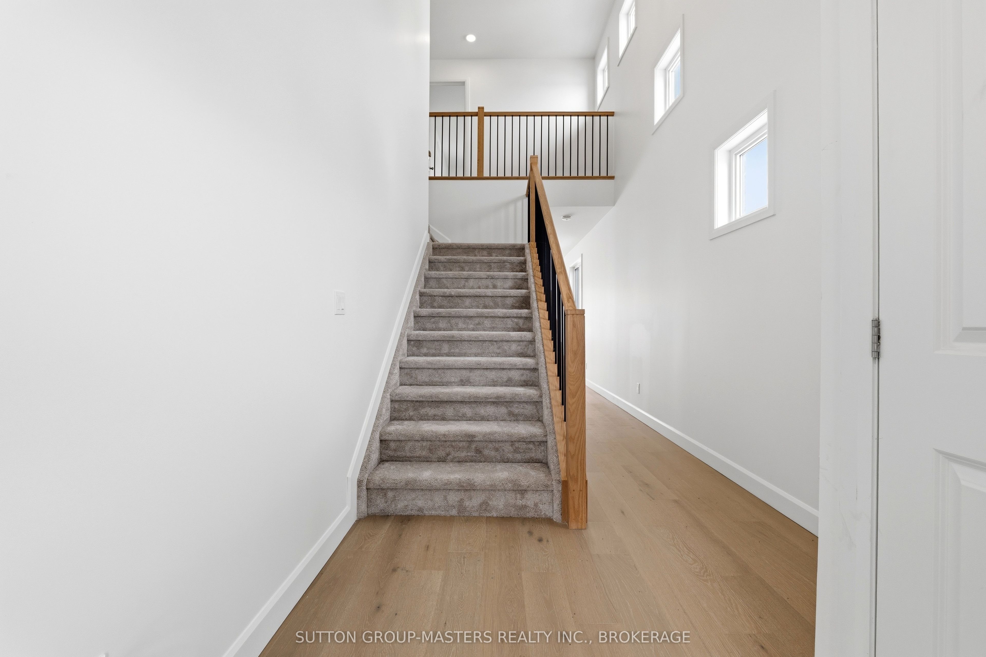 218 Superior Drive Property Photo 18