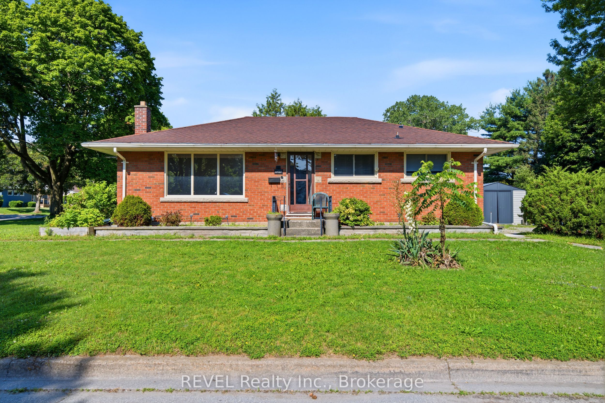 6427 Burdette Drive Property Photo 1