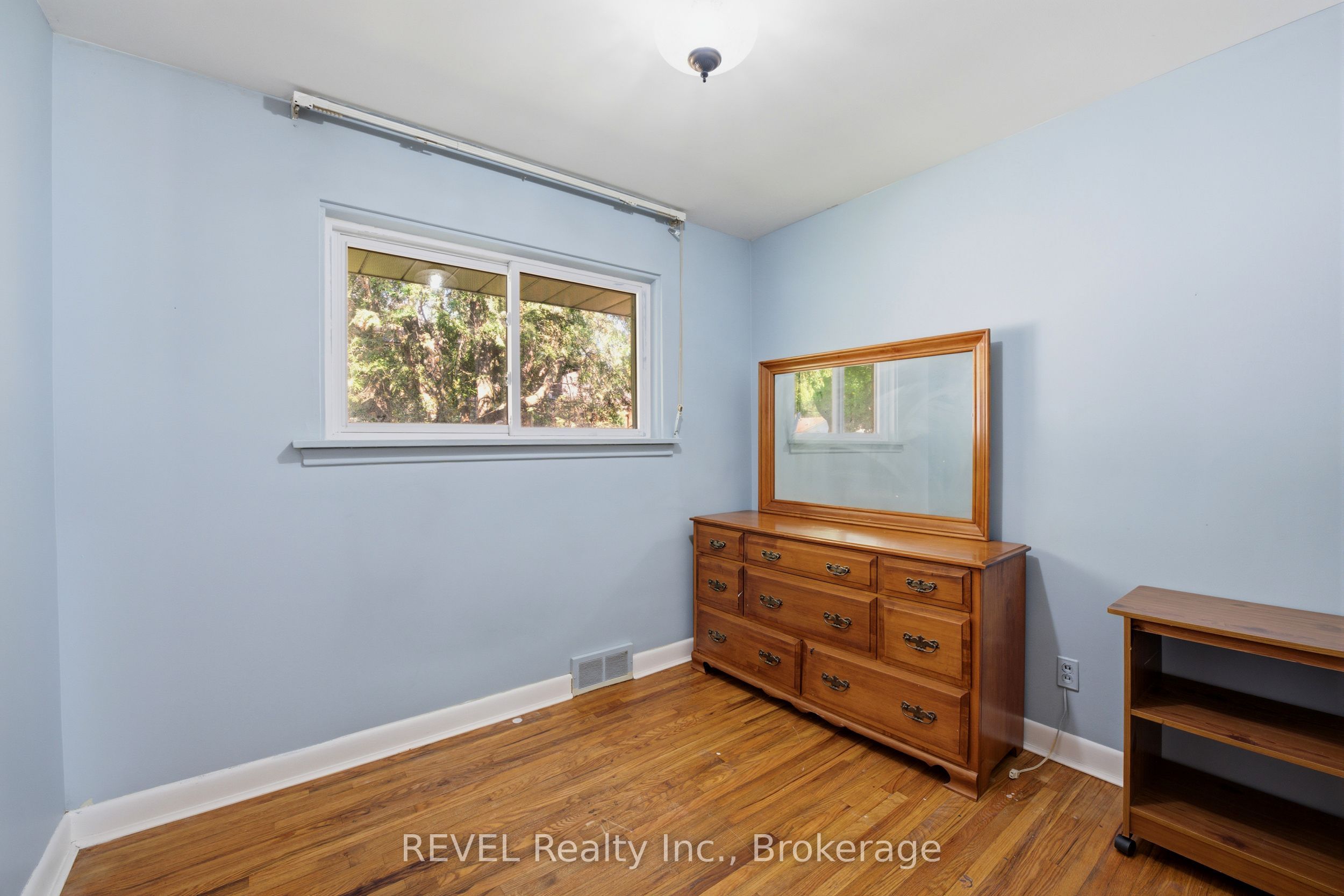 6427 Burdette Drive Property Photo 13
