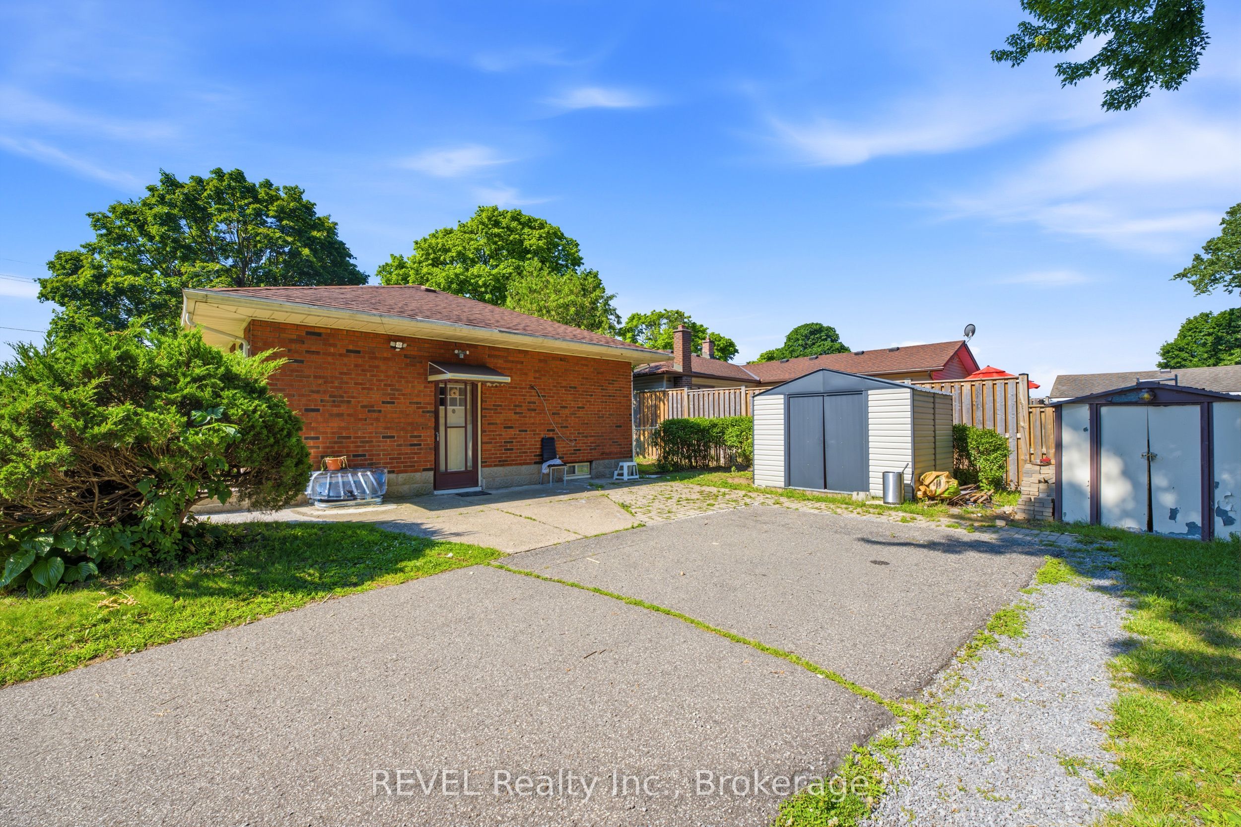 6427 Burdette Drive Property Photo 19