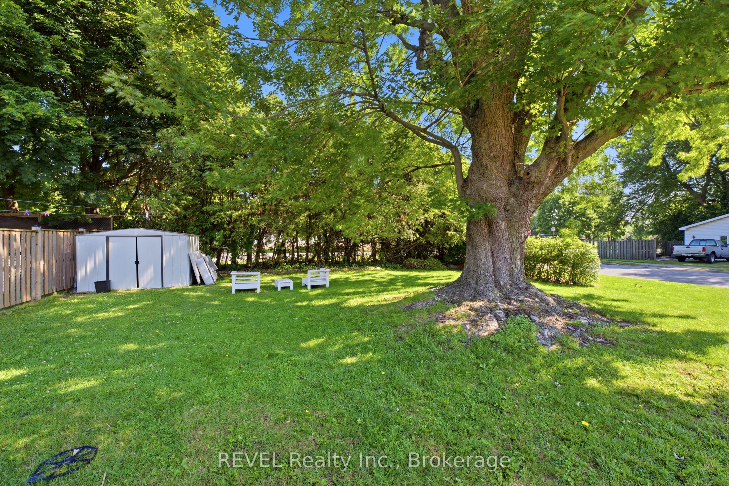 6427 Burdette Drive Property Photo 20