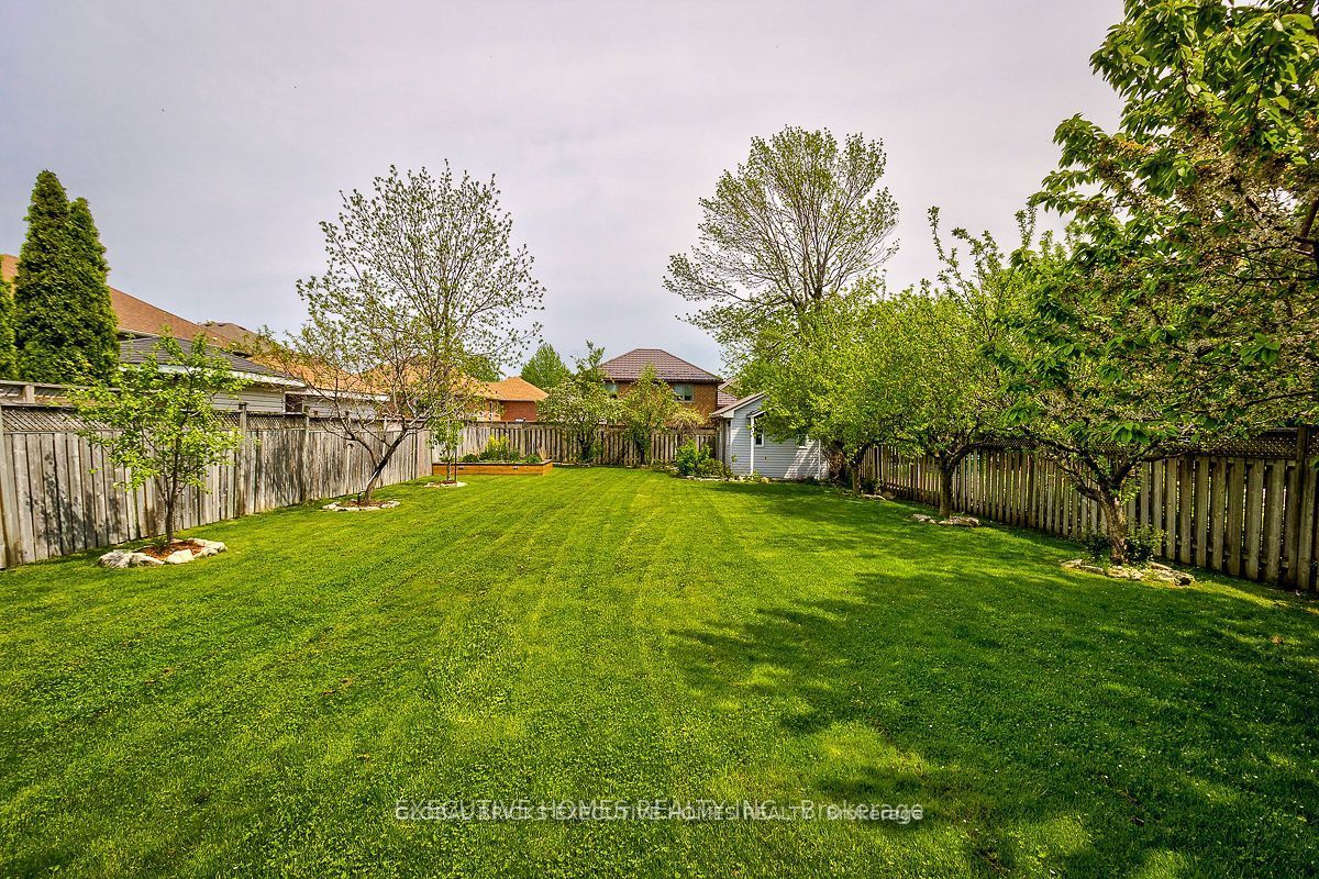 42 Richmond Crescent Property Photo 3