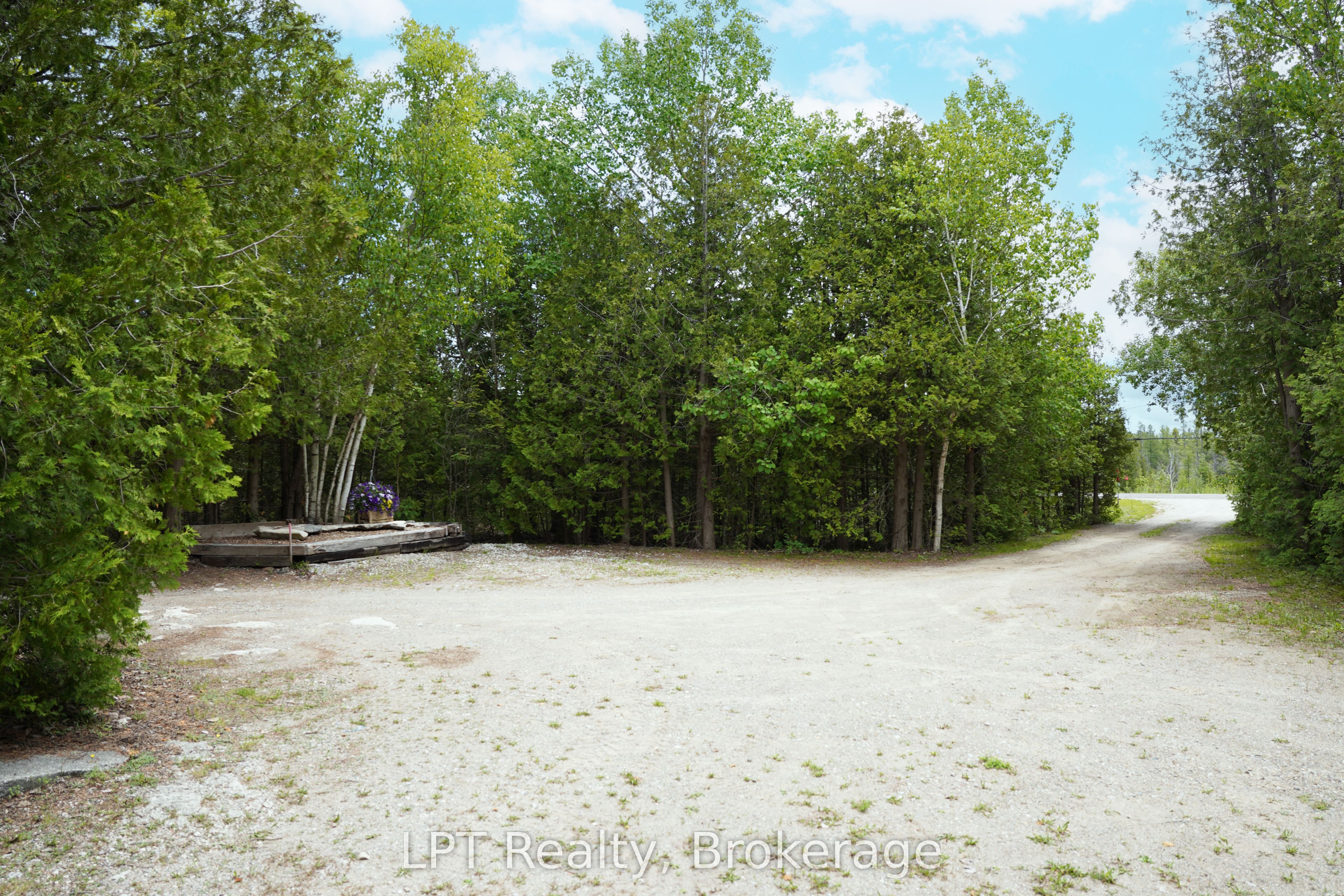 454 Highway 6 Property Photo 6