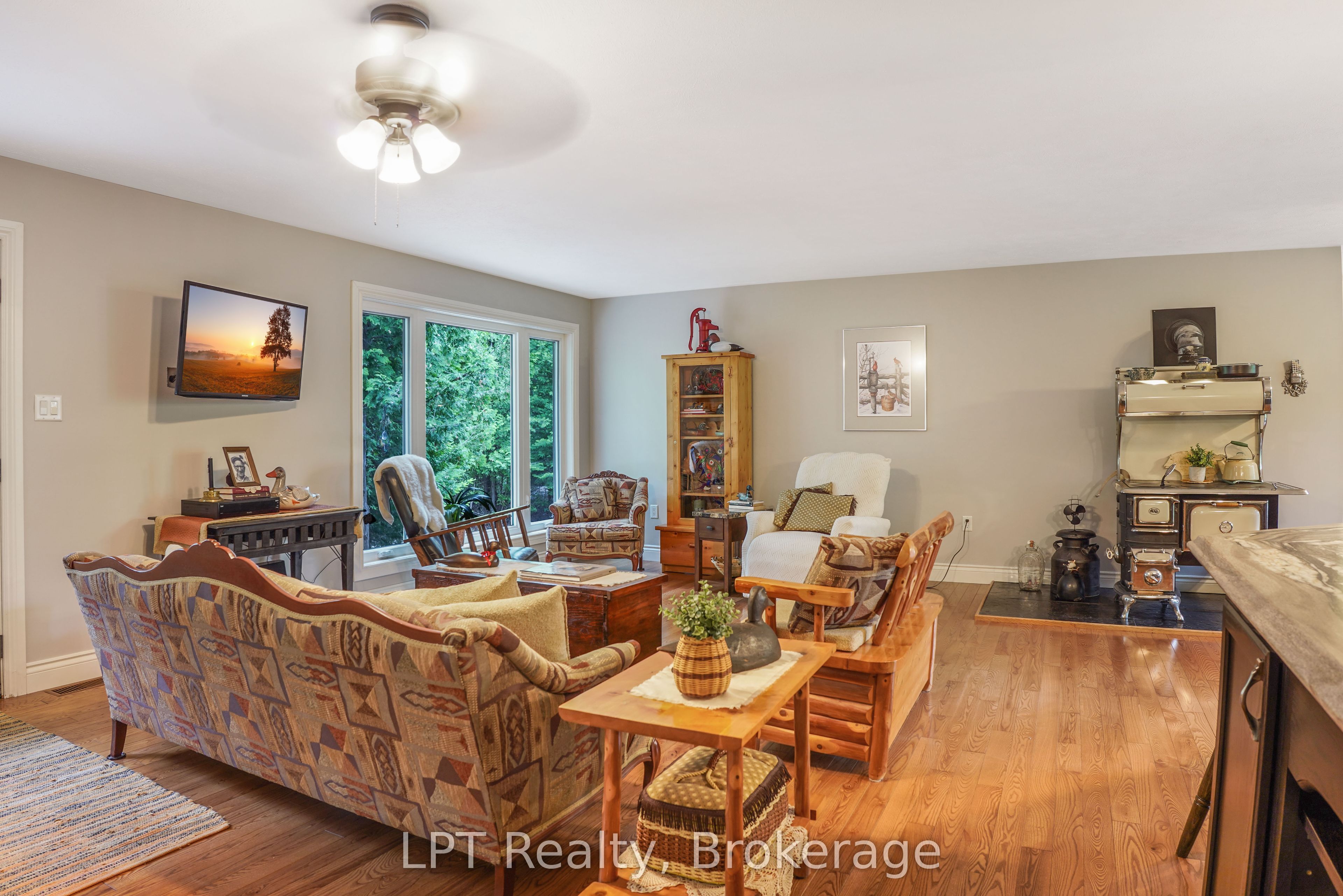 454 Highway 6 Property Photo 11
