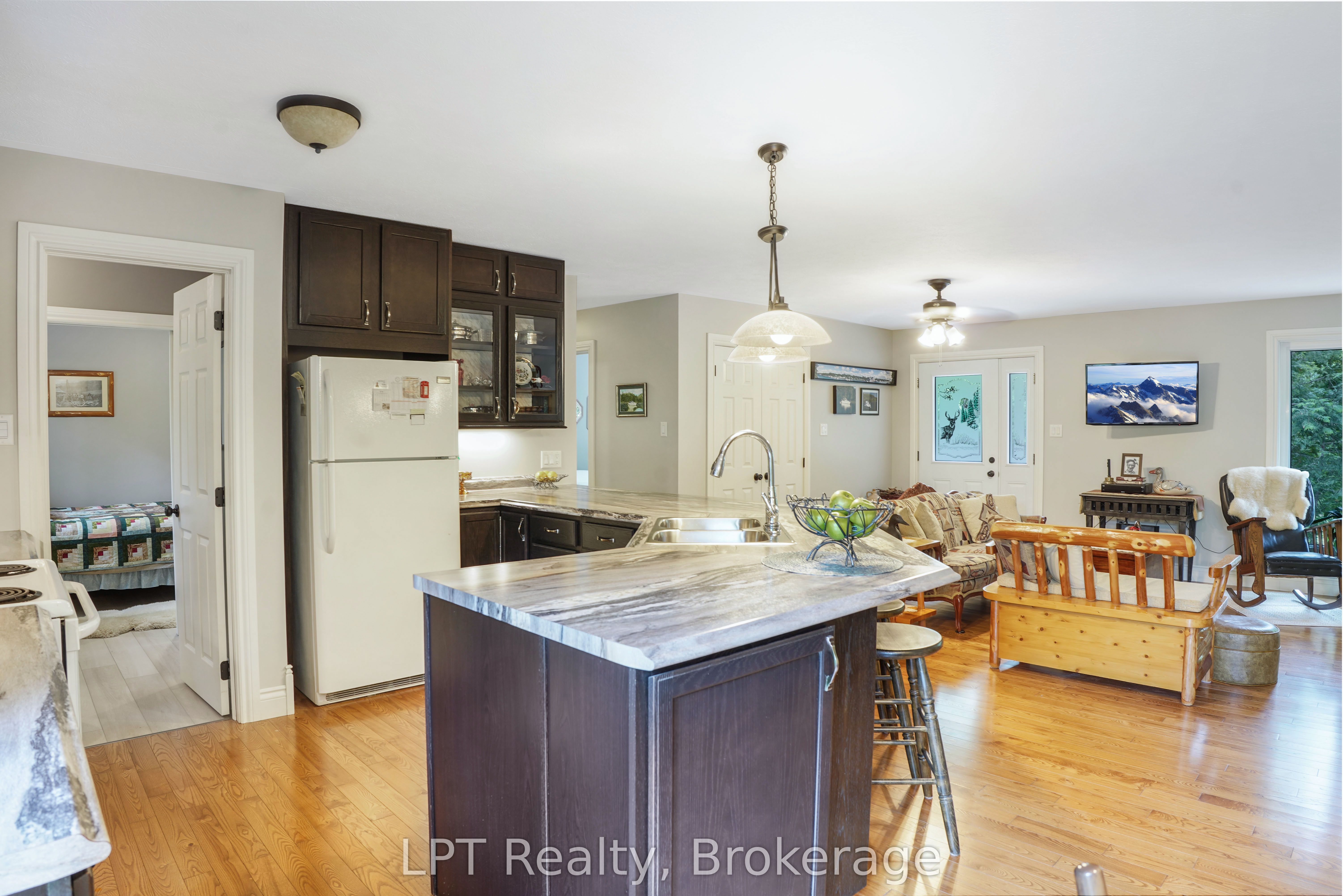 454 Highway 6 Property Photo 17