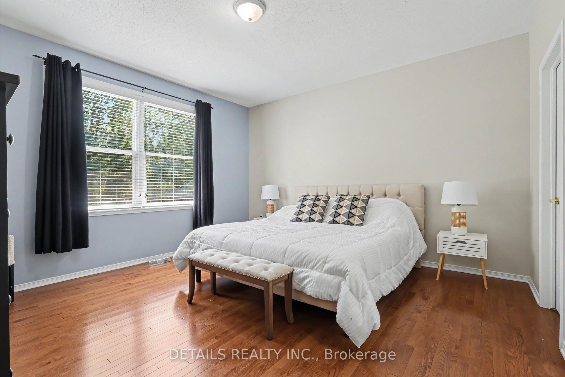 631 Country Trail Property Photo 18