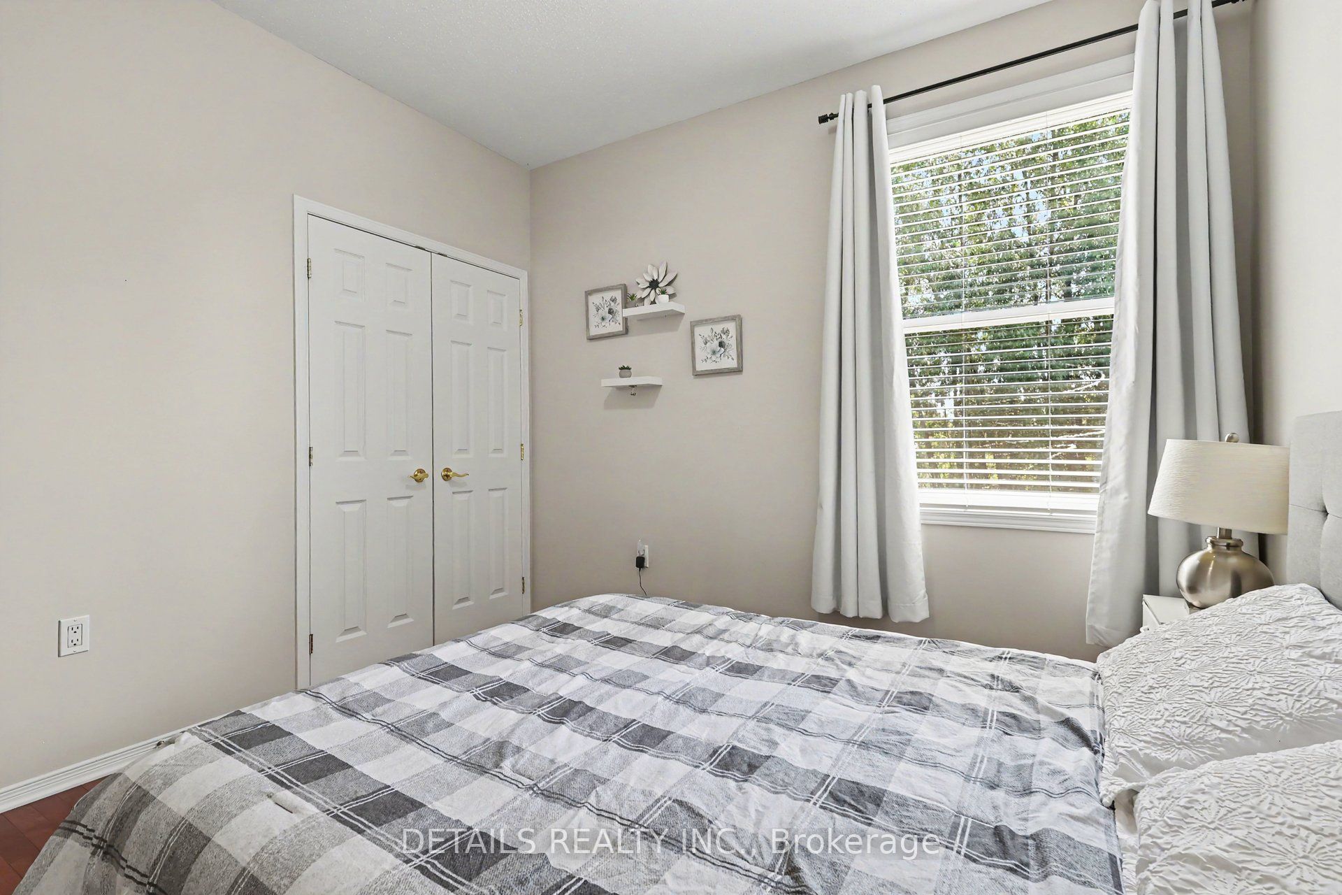 631 Country Trail Property Photo 19