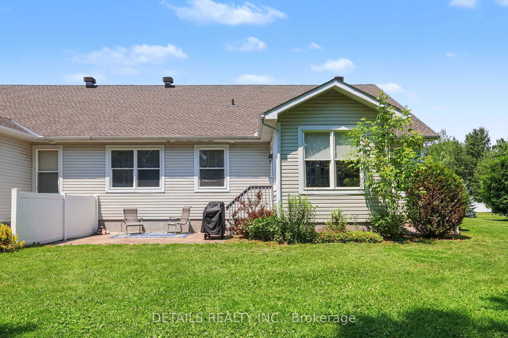 631 Country Trail Property Photo 25