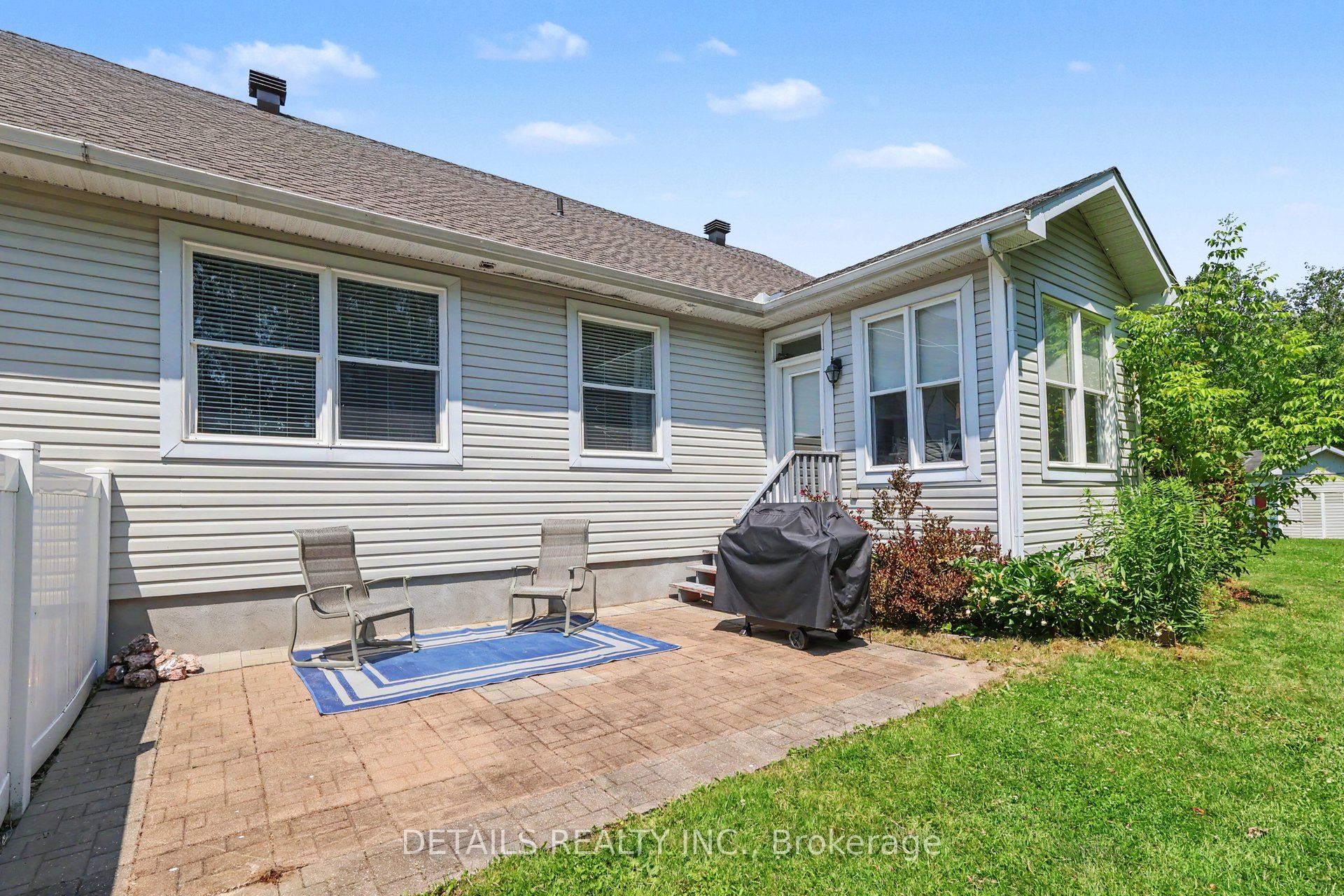 631 Country Trail Property Photo 26