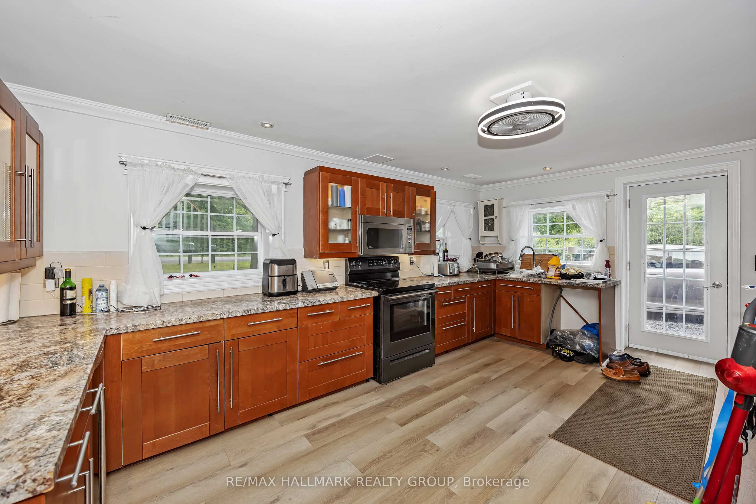 4982 Rideau River Road Property Photo 8