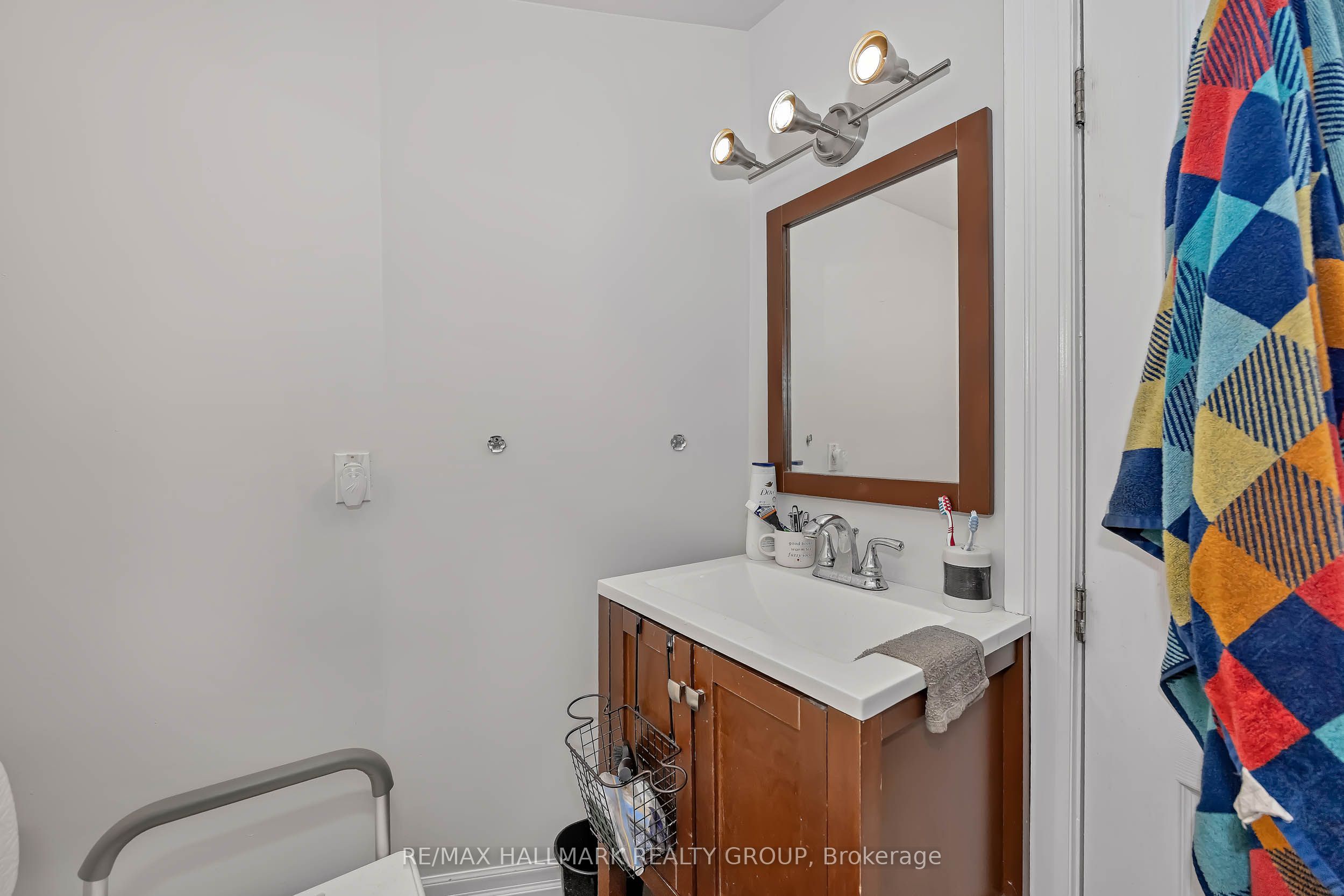 4982 Rideau River Road Property Photo 11