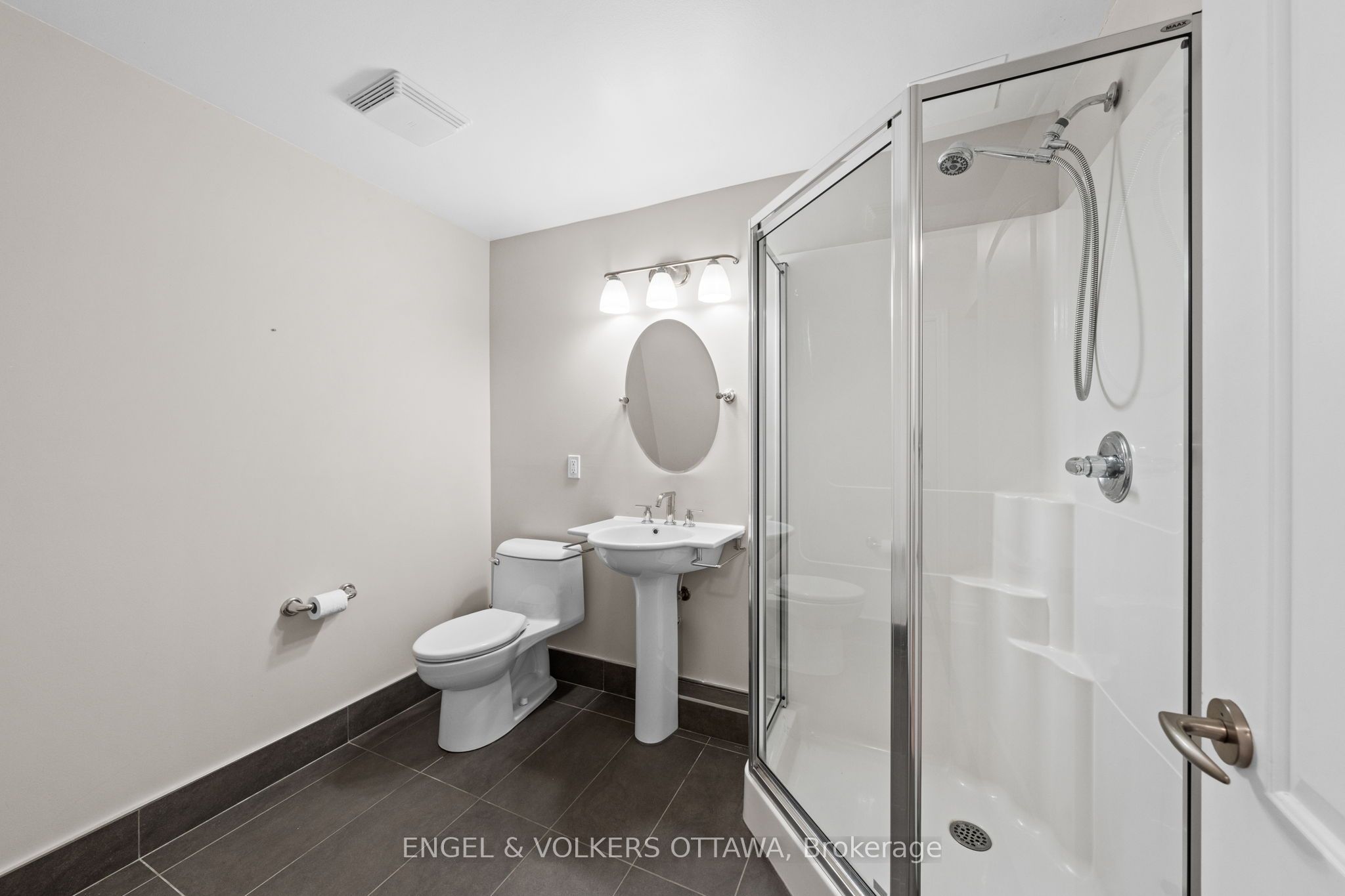 249 Atlantis Avenue Property Photo 18