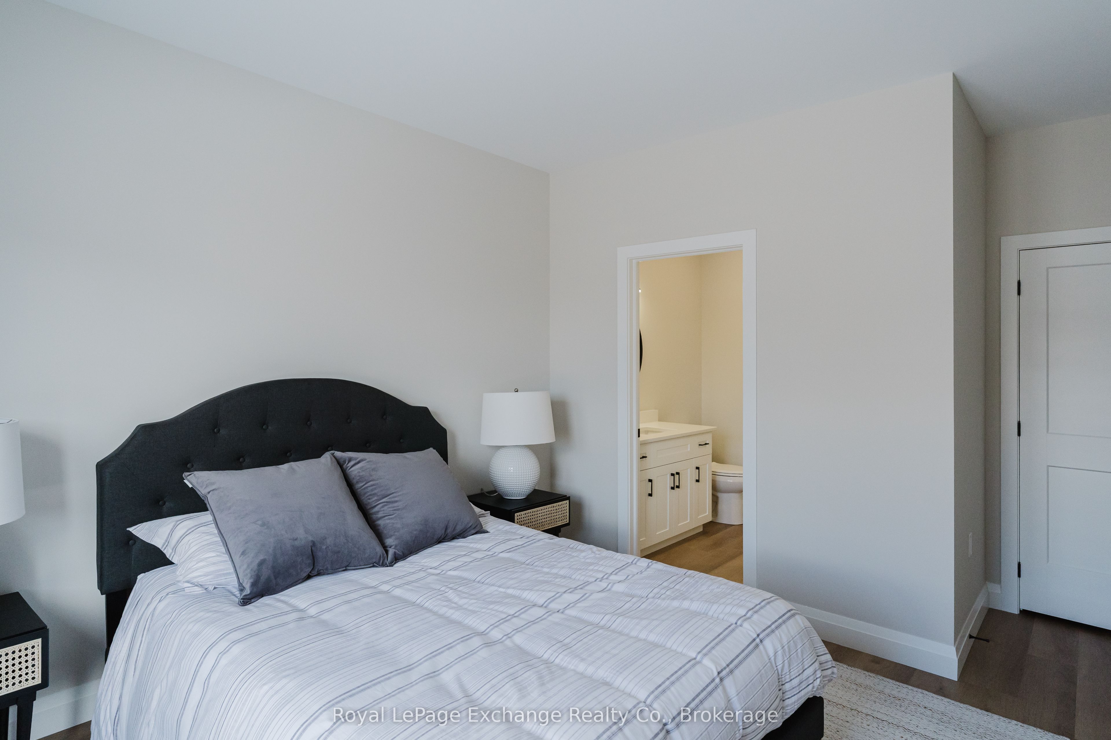 1071 Waterloo Street N Unit 42 Property Photo 19