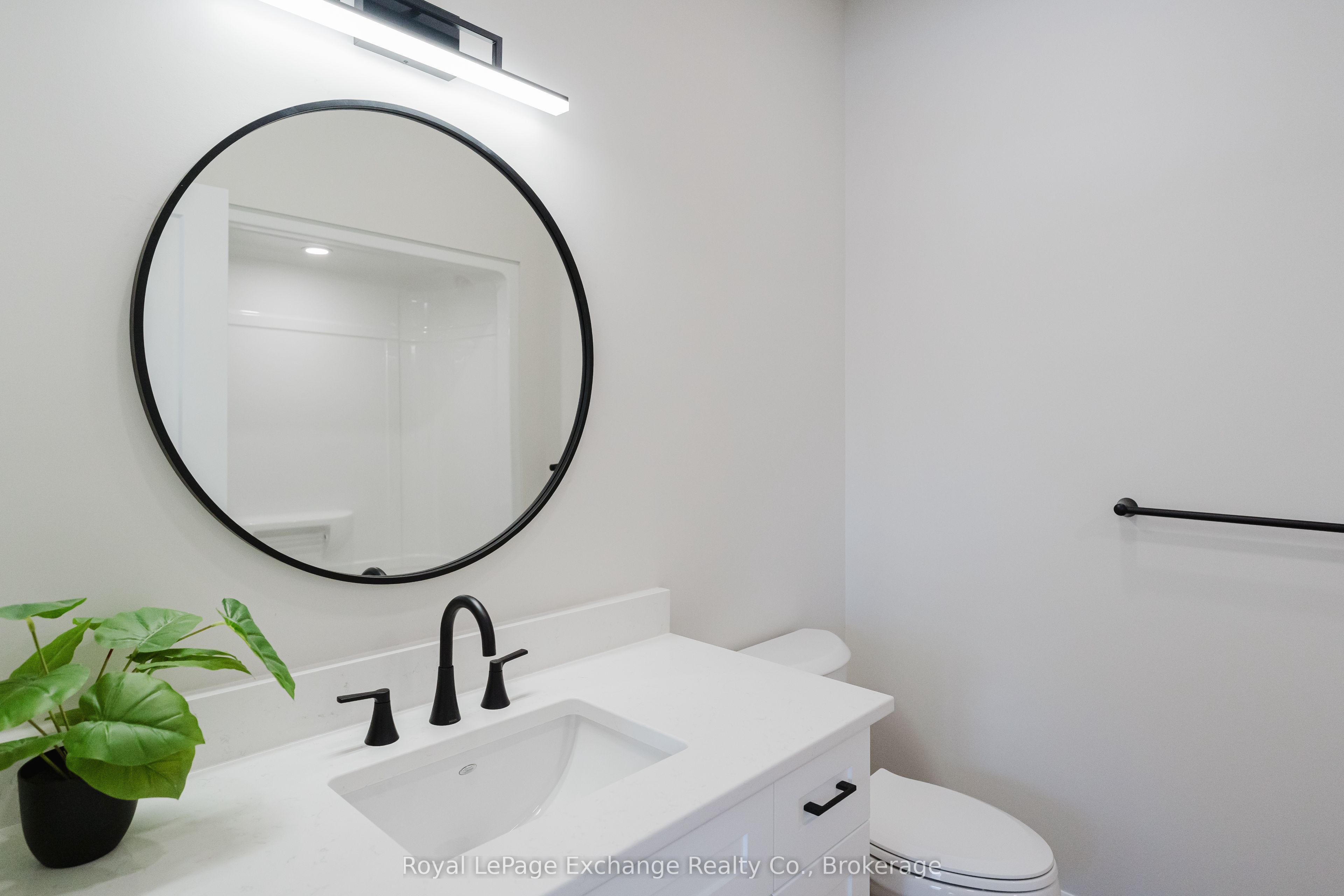 1071 Waterloo Street N Unit 42 Property Photo 20