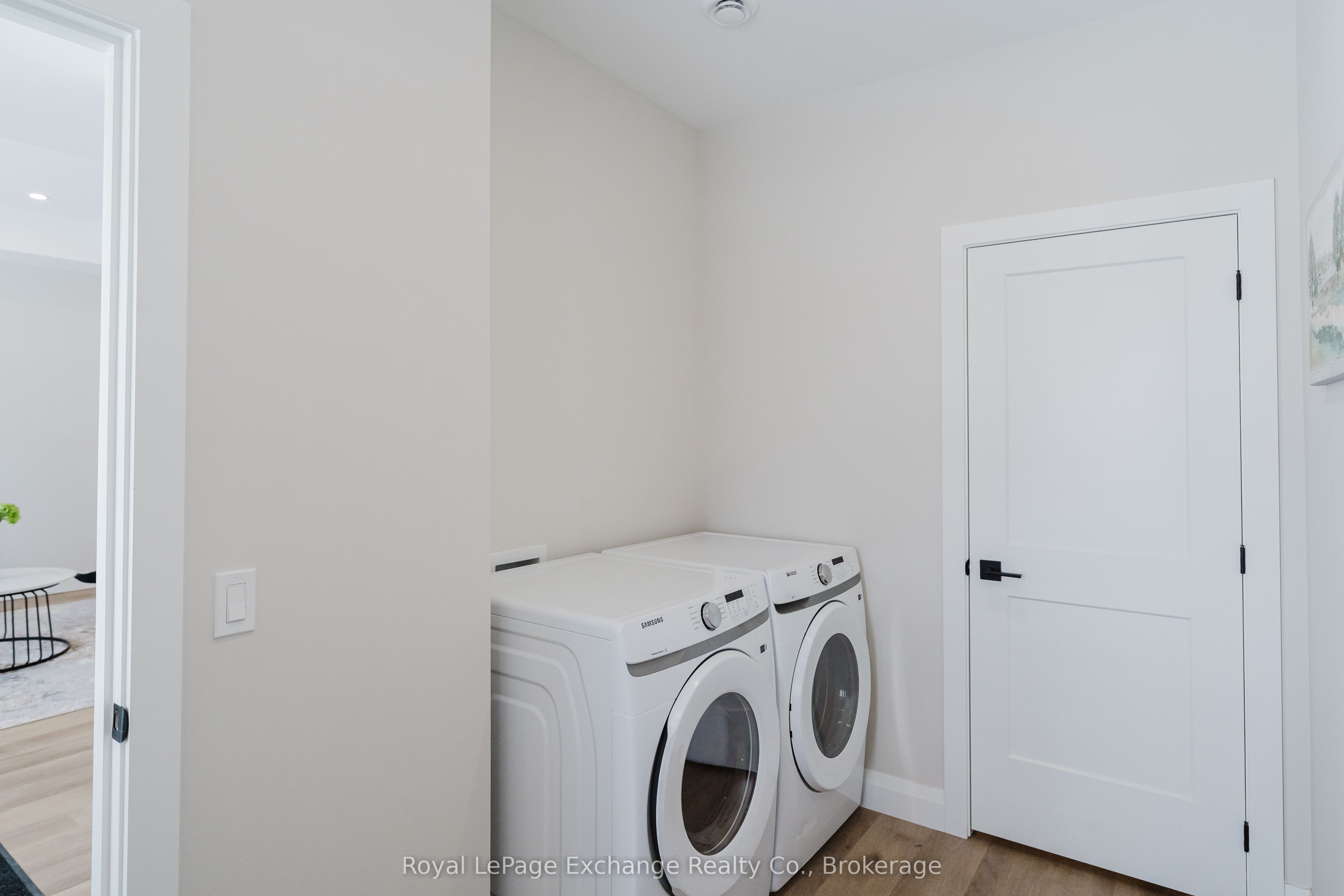 1071 Waterloo Street N Unit 42 Property Photo 24