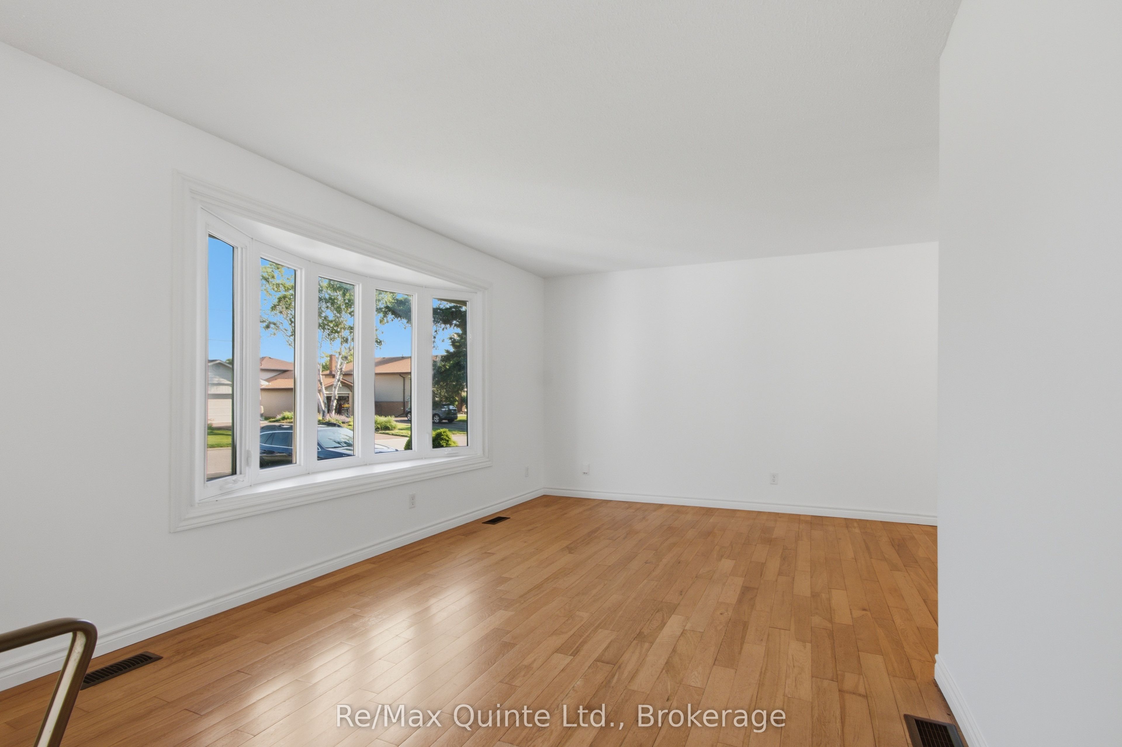 5 Flint Drive Property Photo 6