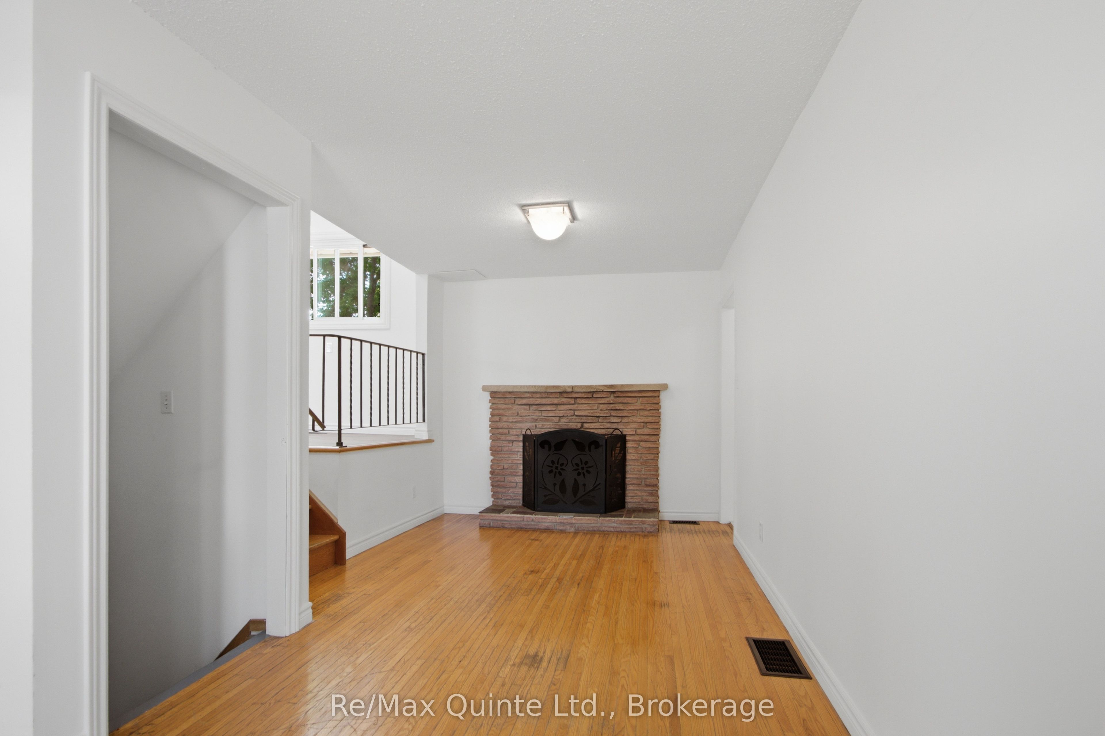 5 Flint Drive Property Photo 13