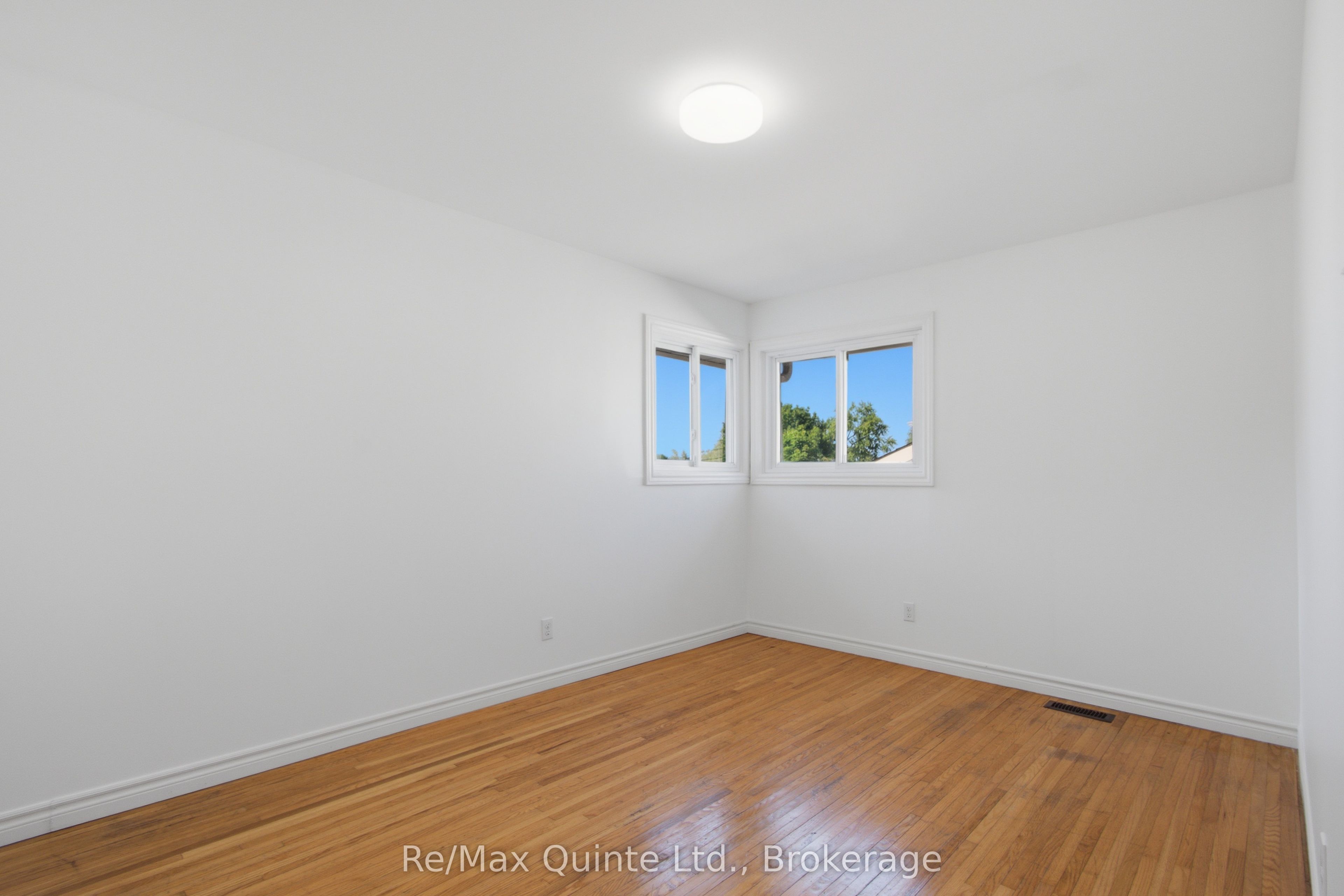 5 Flint Drive Property Photo 16