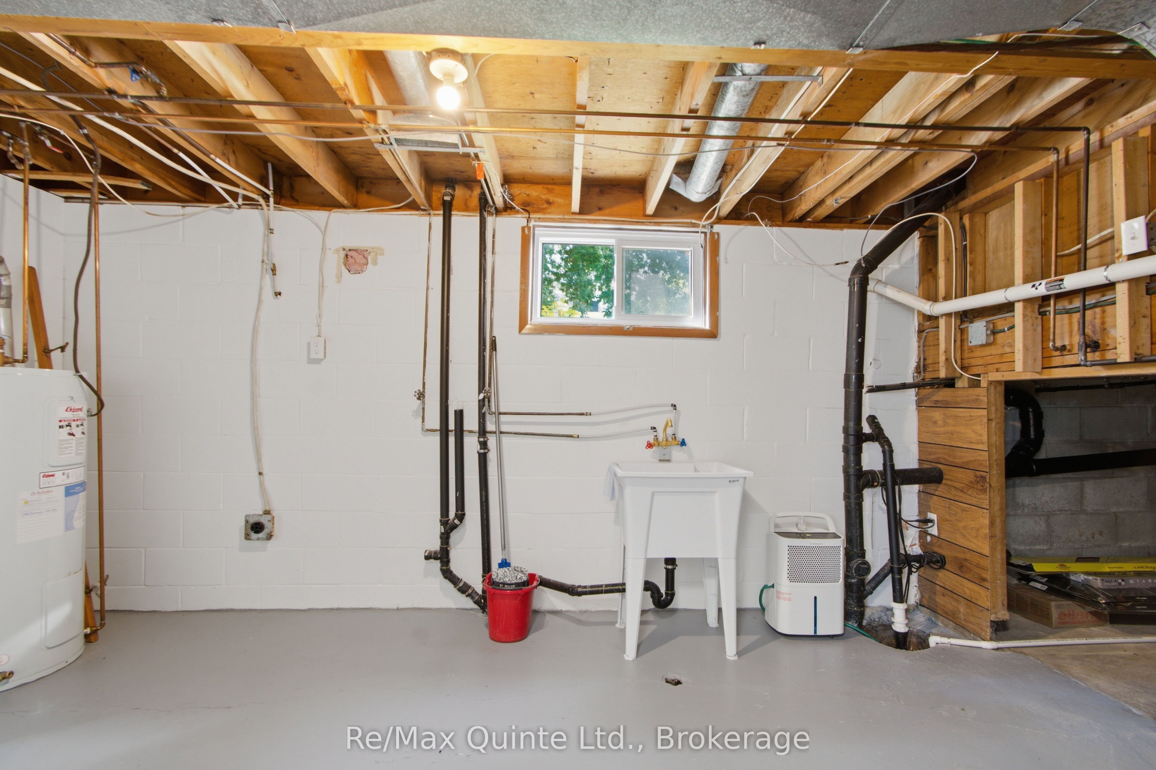 5 Flint Drive Property Photo 24