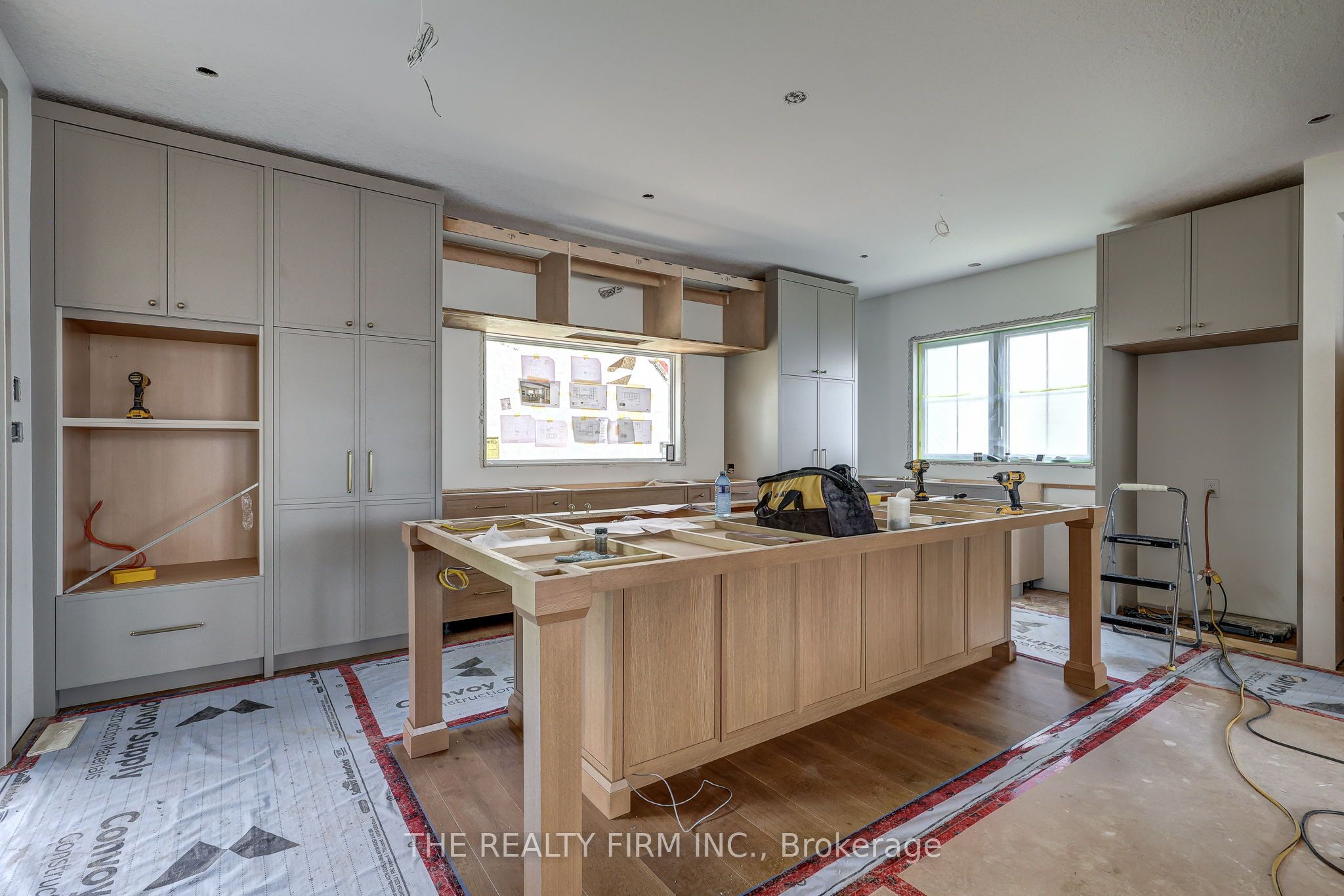 54 Royal Crescent Property Photo 5