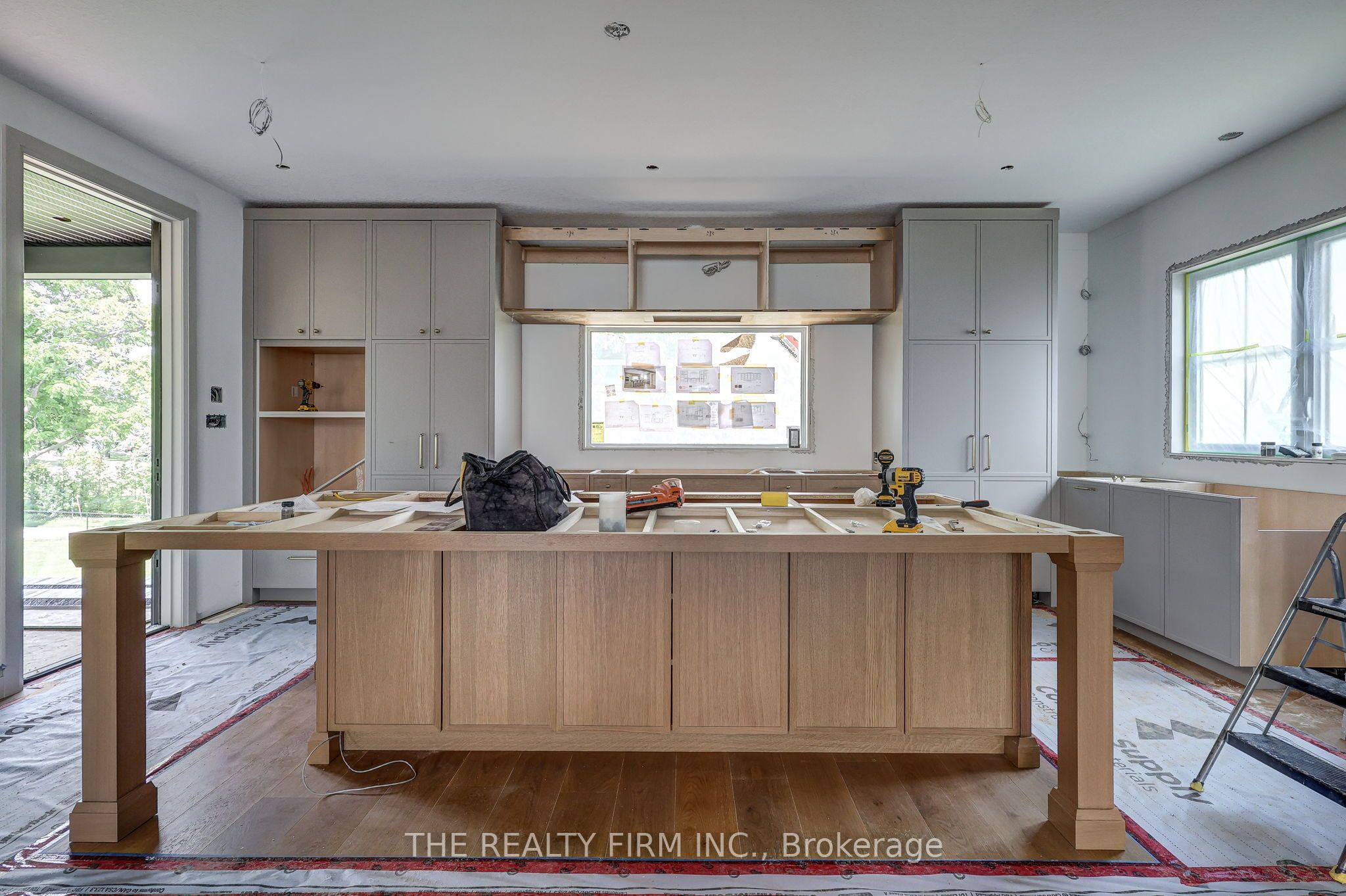 54 Royal Crescent Property Photo 6