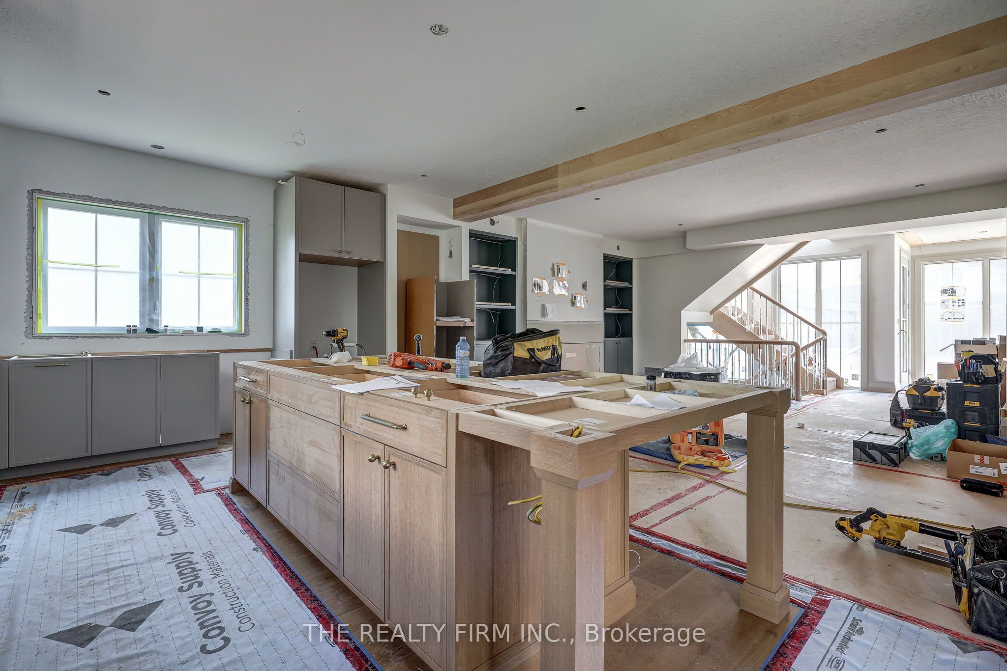 54 Royal Crescent Property Photo 9