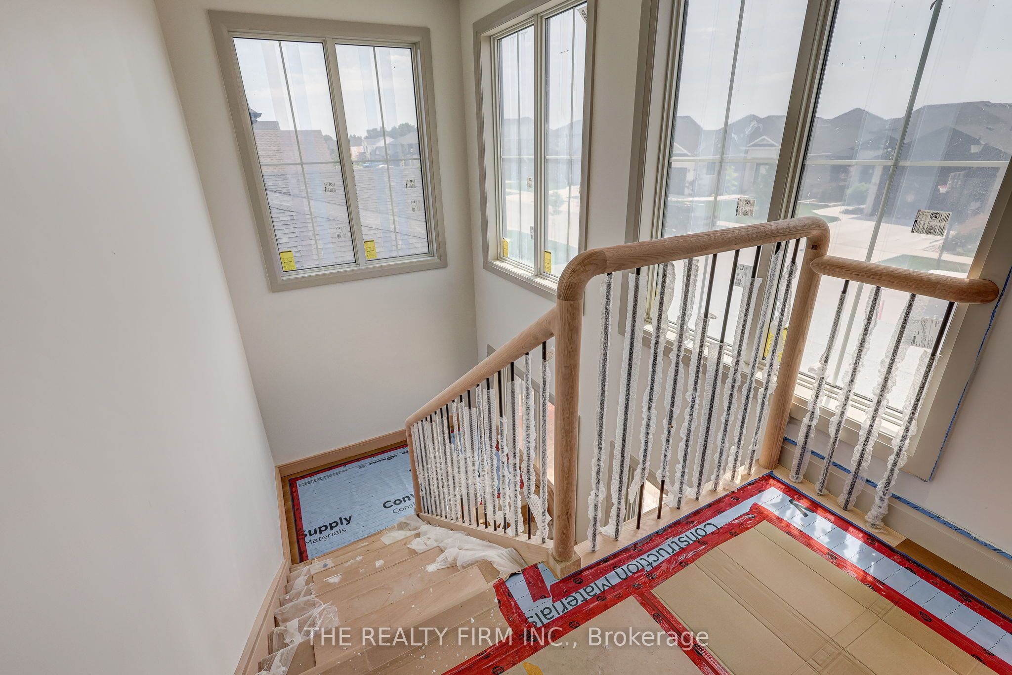 54 Royal Crescent Property Photo 17