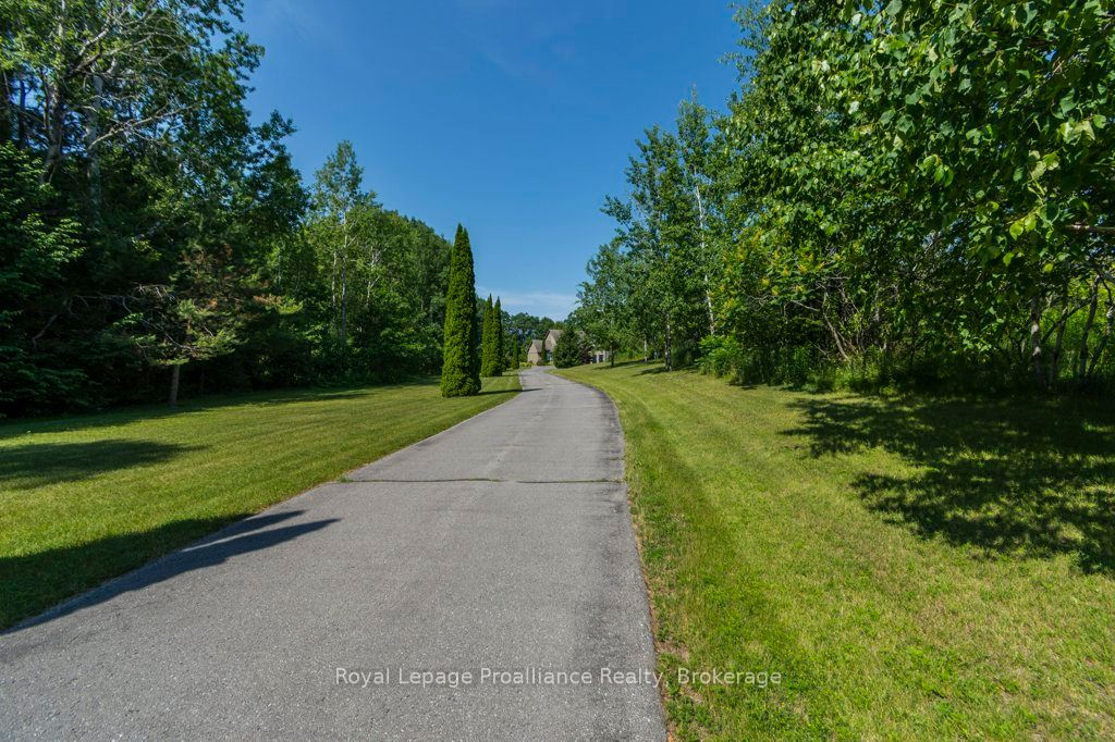 402 Fiddick Road Property Photo 6
