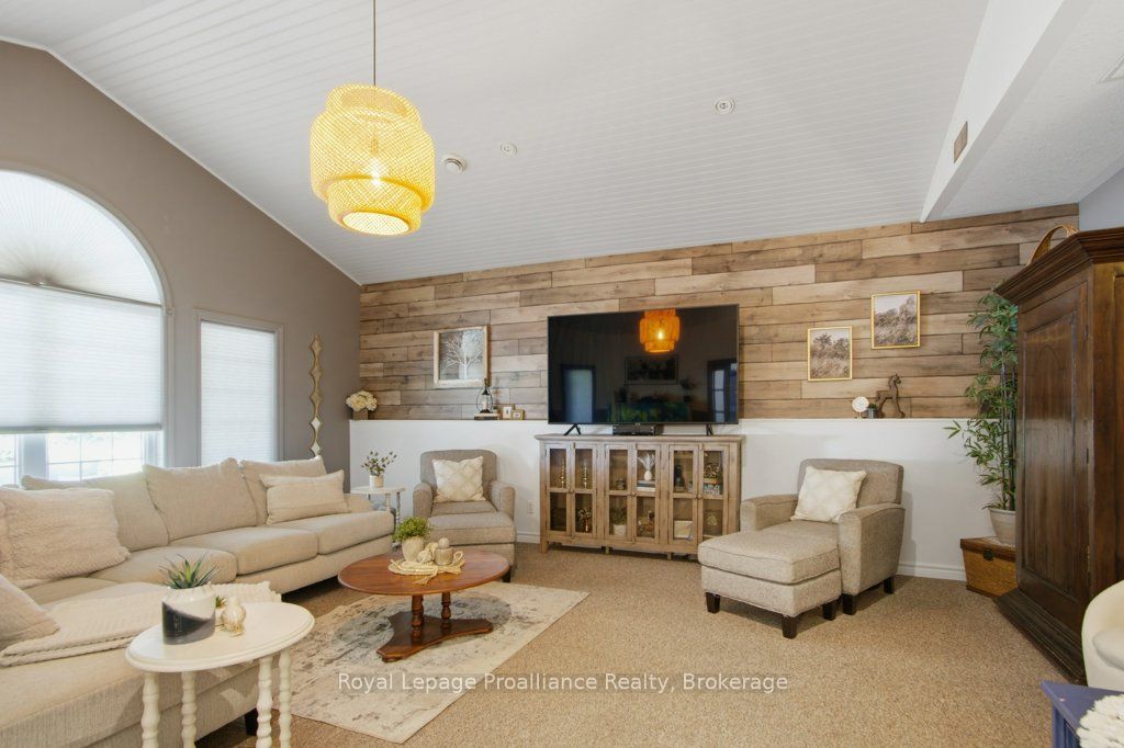 402 Fiddick Road Property Photo 21