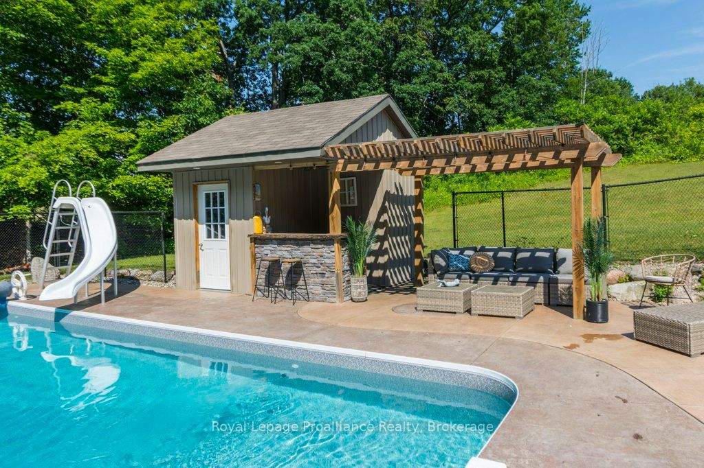 402 Fiddick Road Property Photo 37