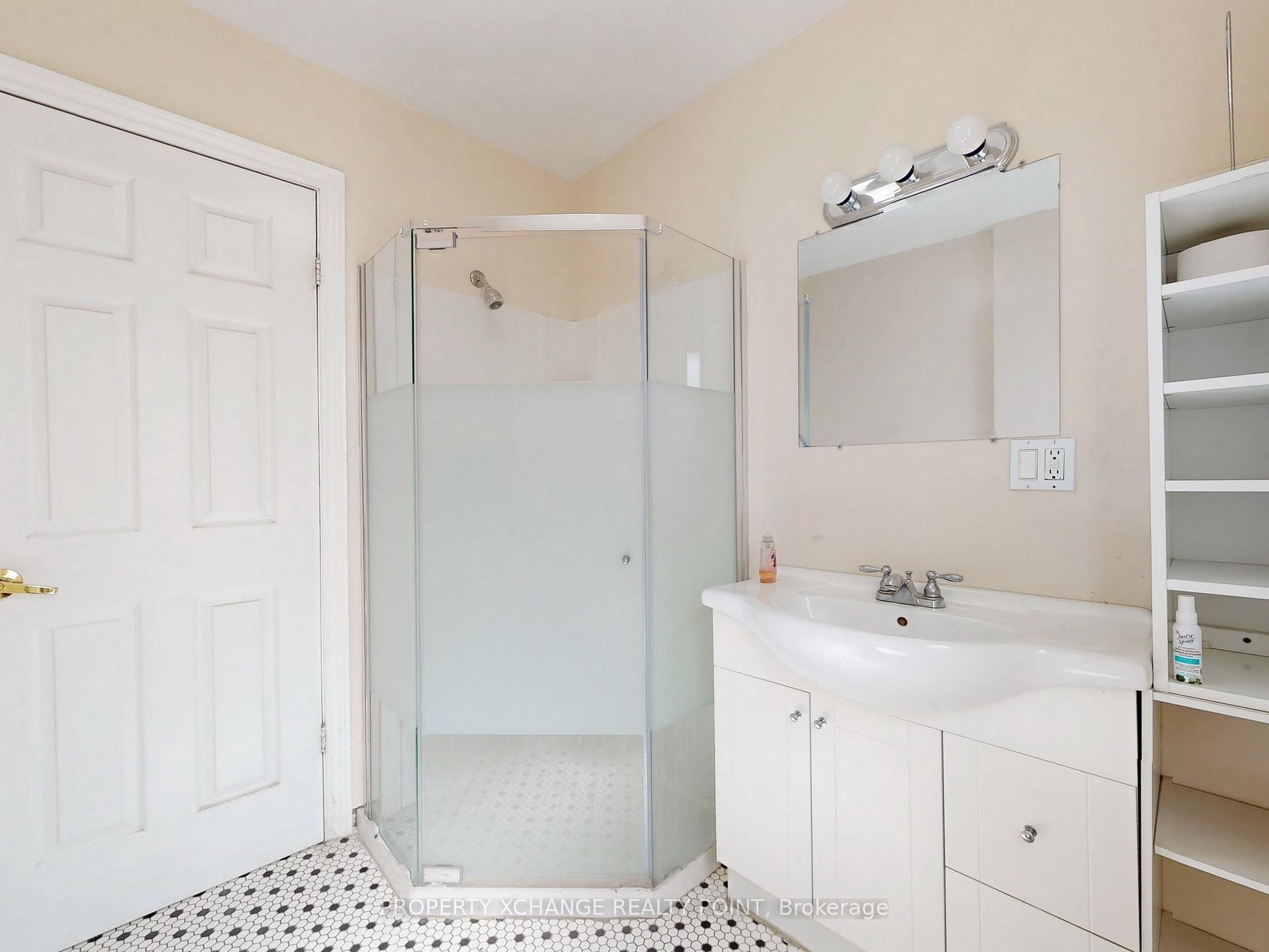 1408 King Street E Property Photo 16