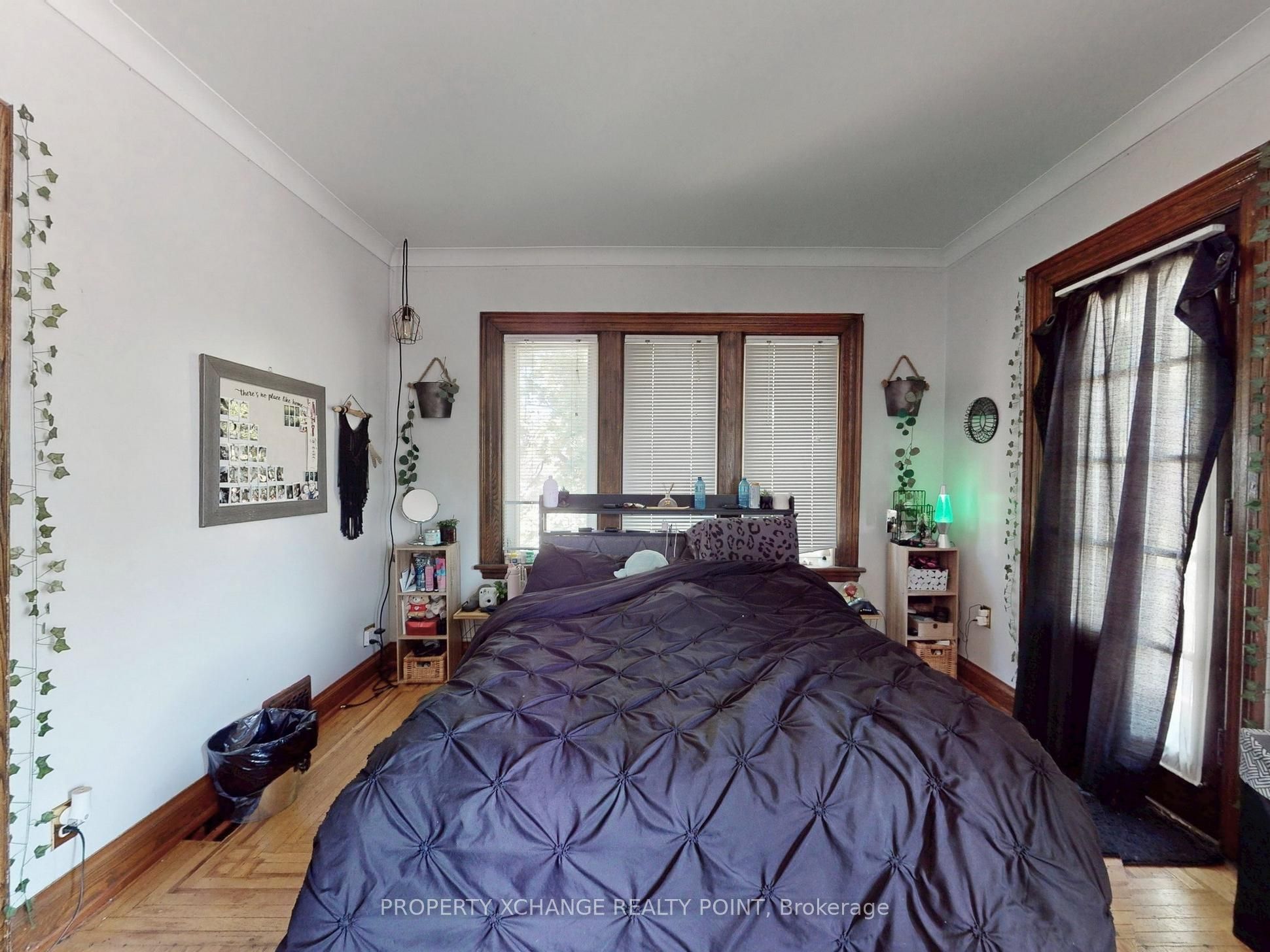1408 King Street E Property Photo 25