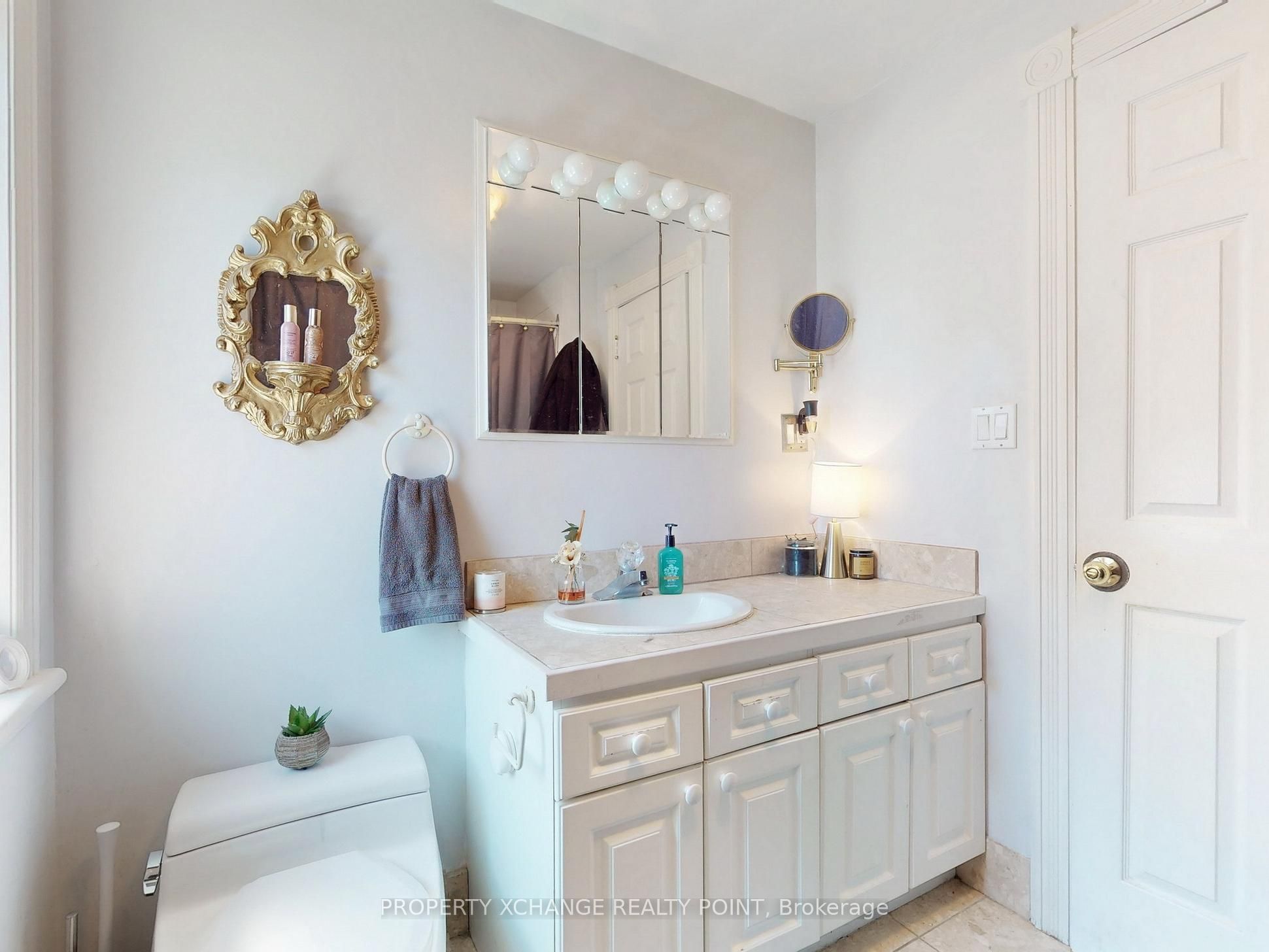 1408 King Street E Property Photo 29
