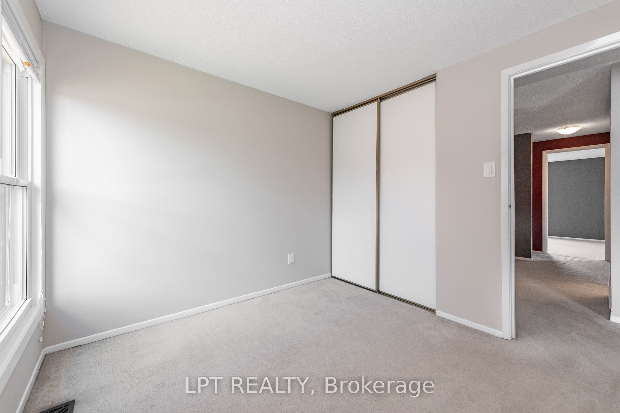 2286 Cotters Crescent Property Photo 18