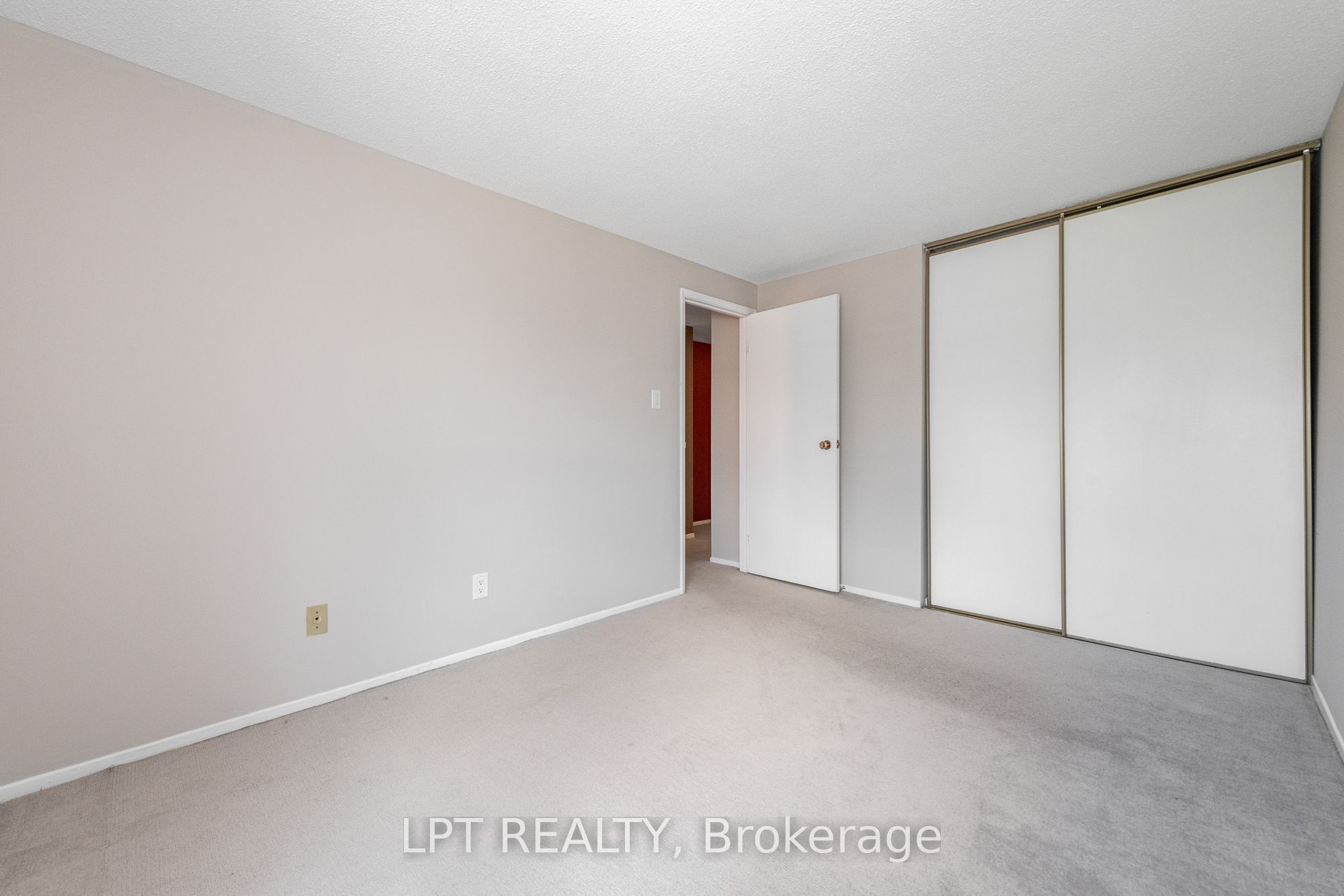 2286 Cotters Crescent Property Photo 20