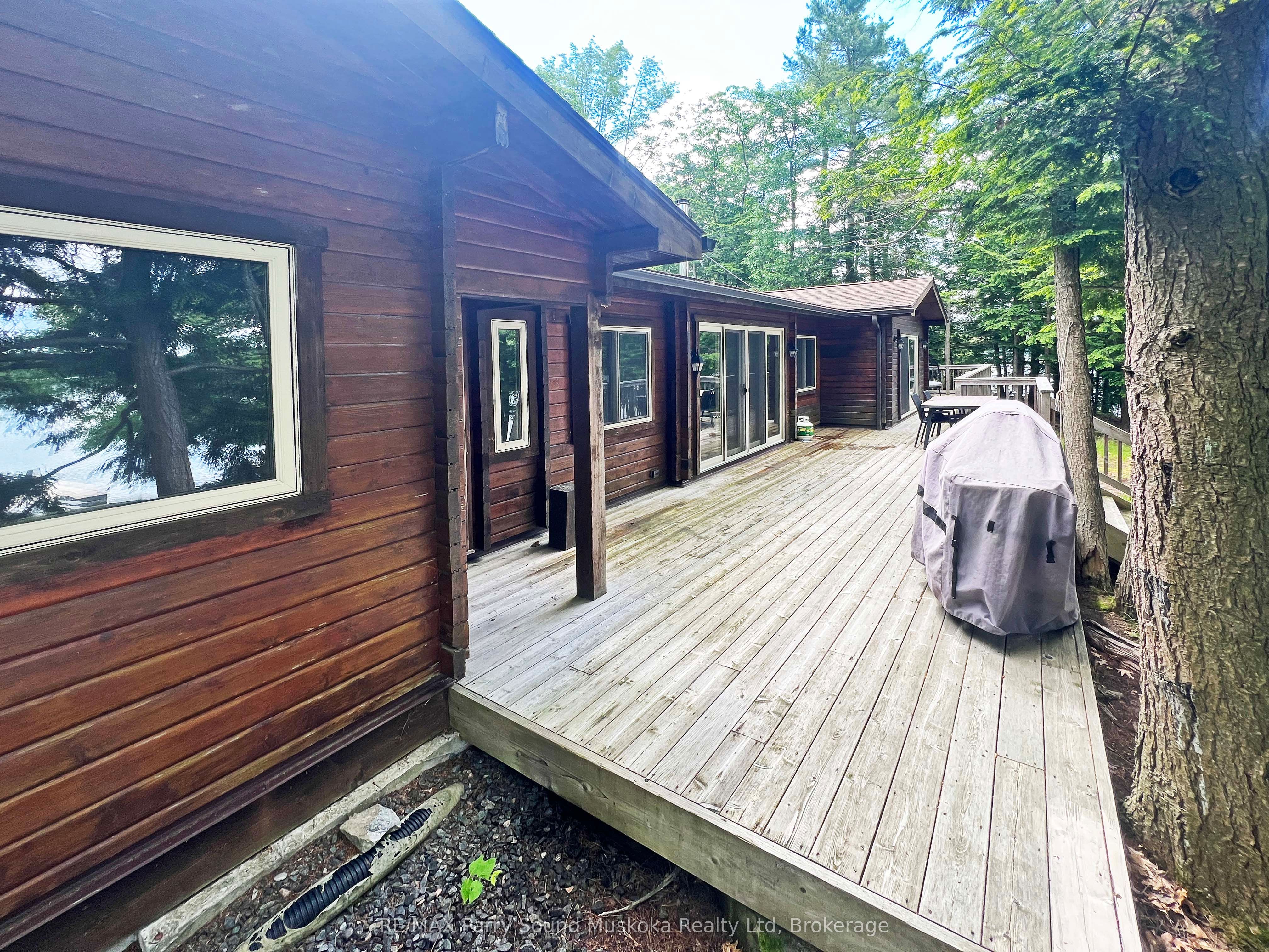 215 Crane Lake Water Property Photo 17