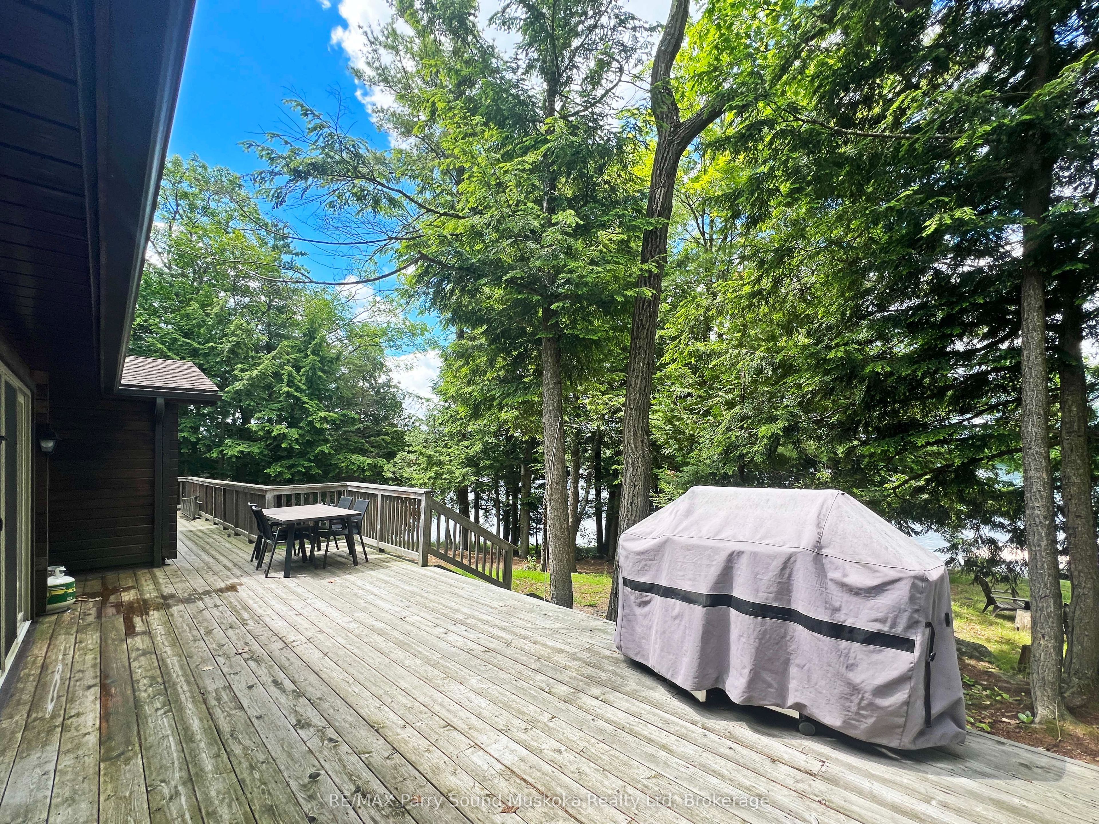 215 Crane Lake Water Property Photo 18