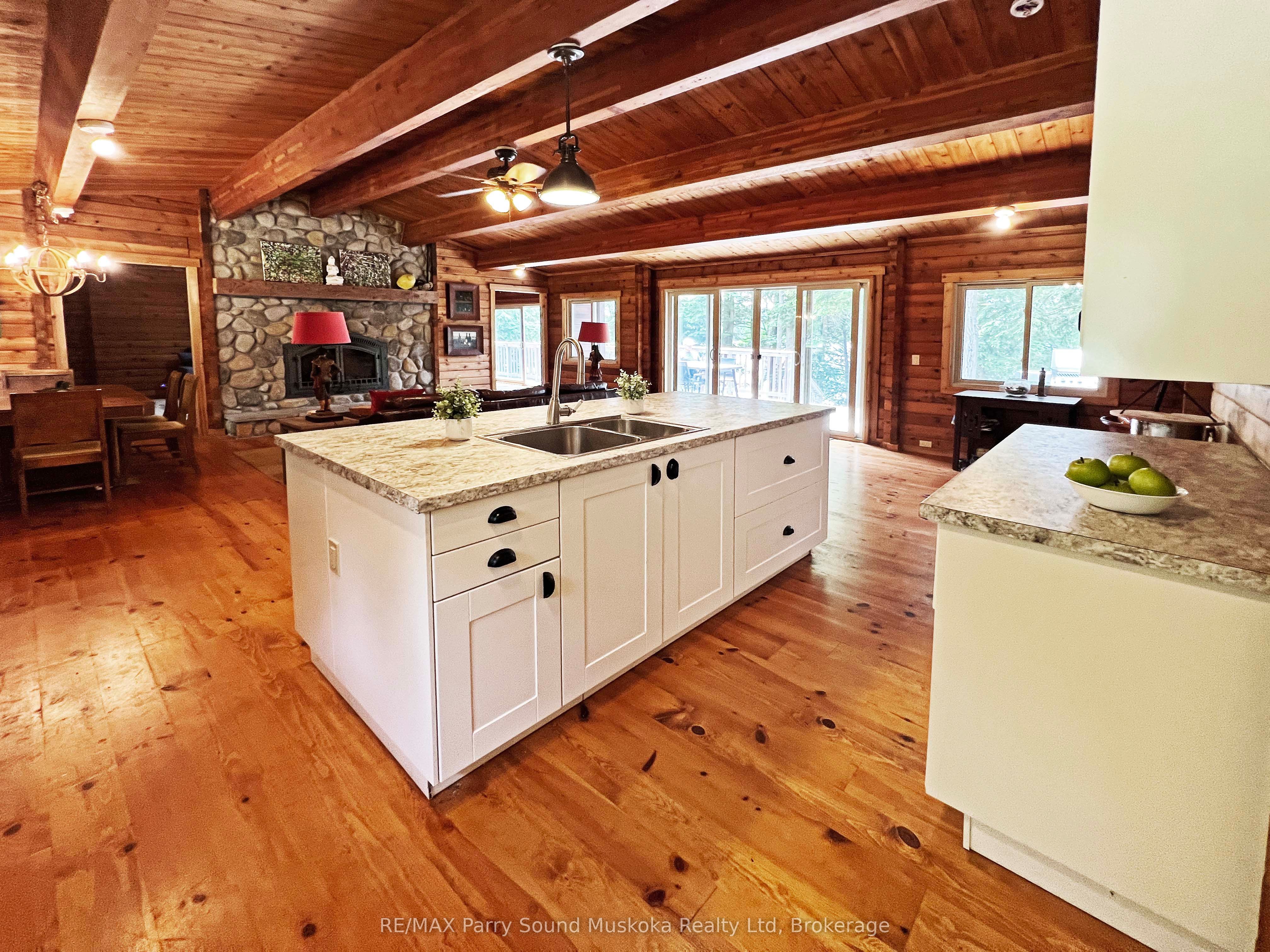 215 Crane Lake Water Property Photo 28
