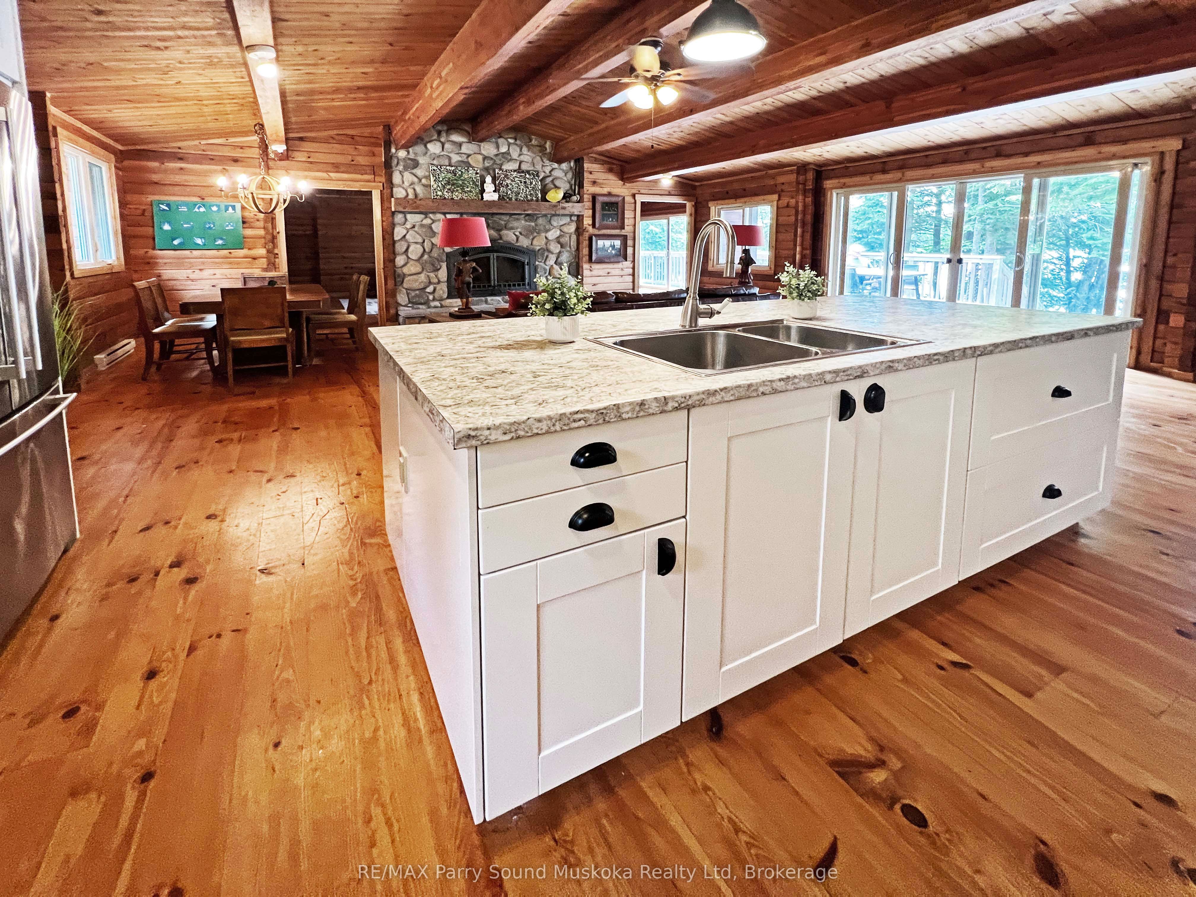 215 Crane Lake Water Property Photo 29