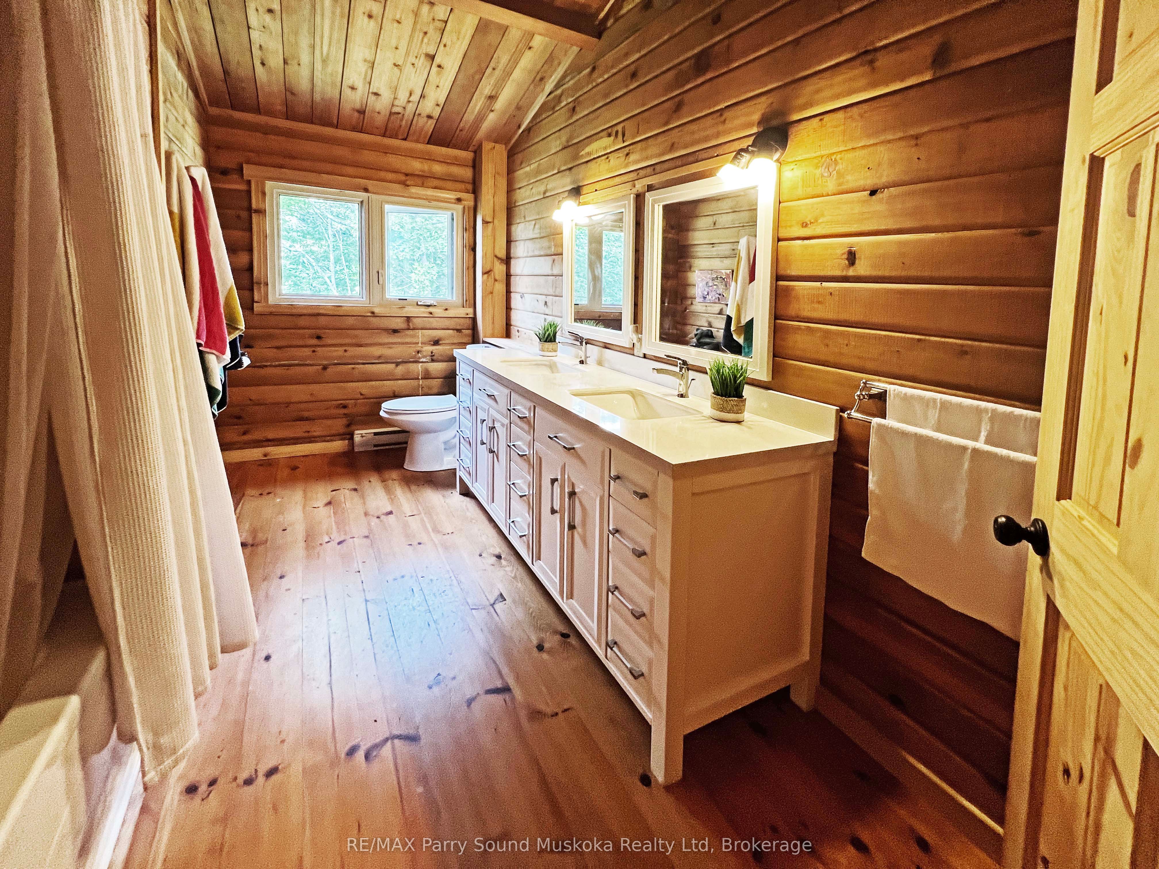 215 Crane Lake Water Property Photo 43