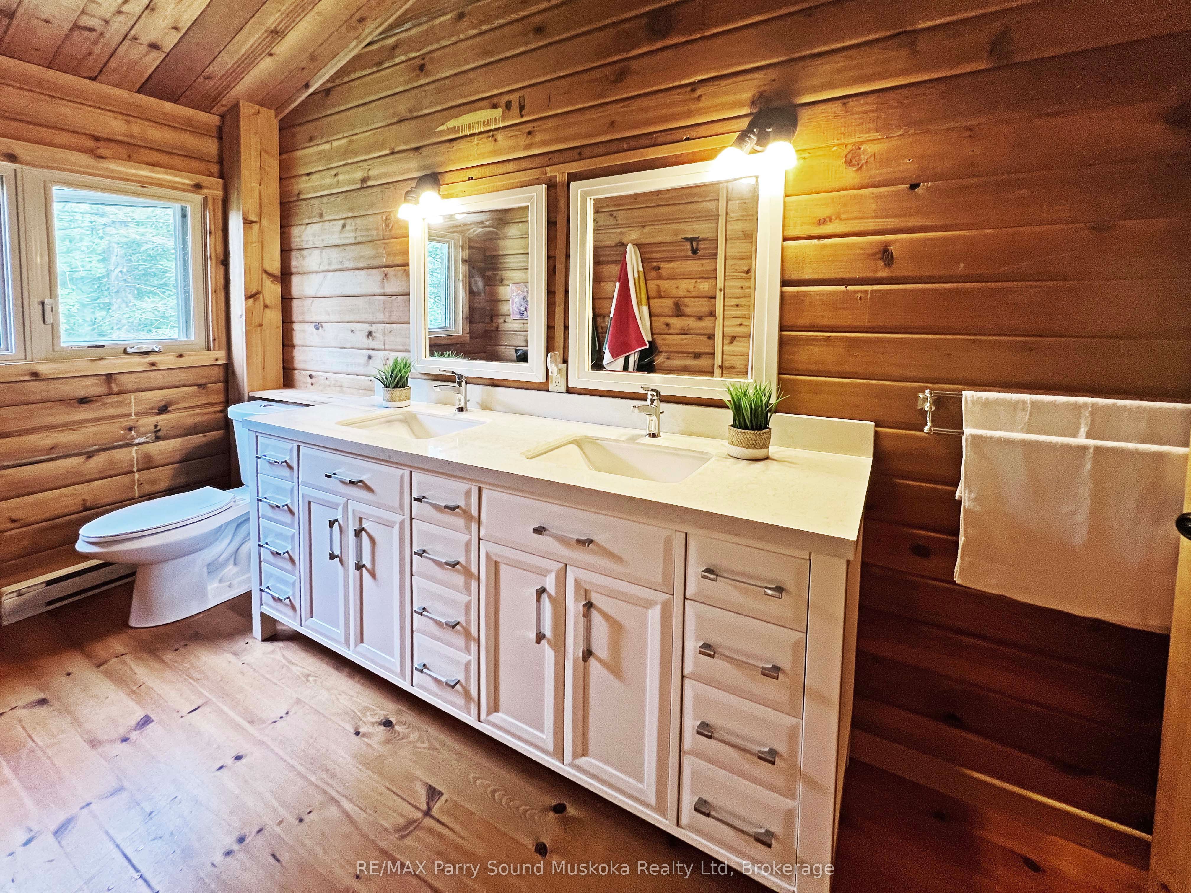 215 Crane Lake Water Property Photo 44