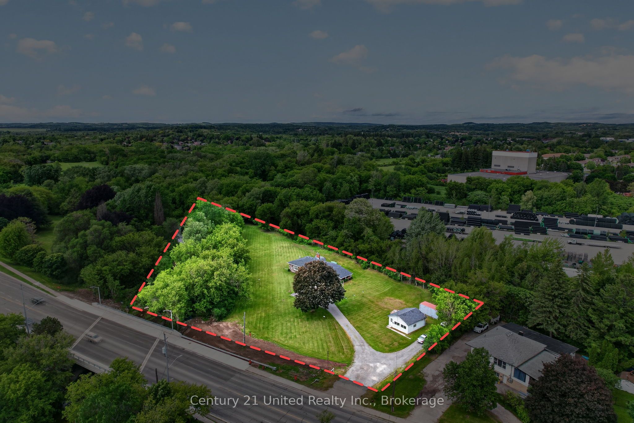 670 William Street Property Photo 3