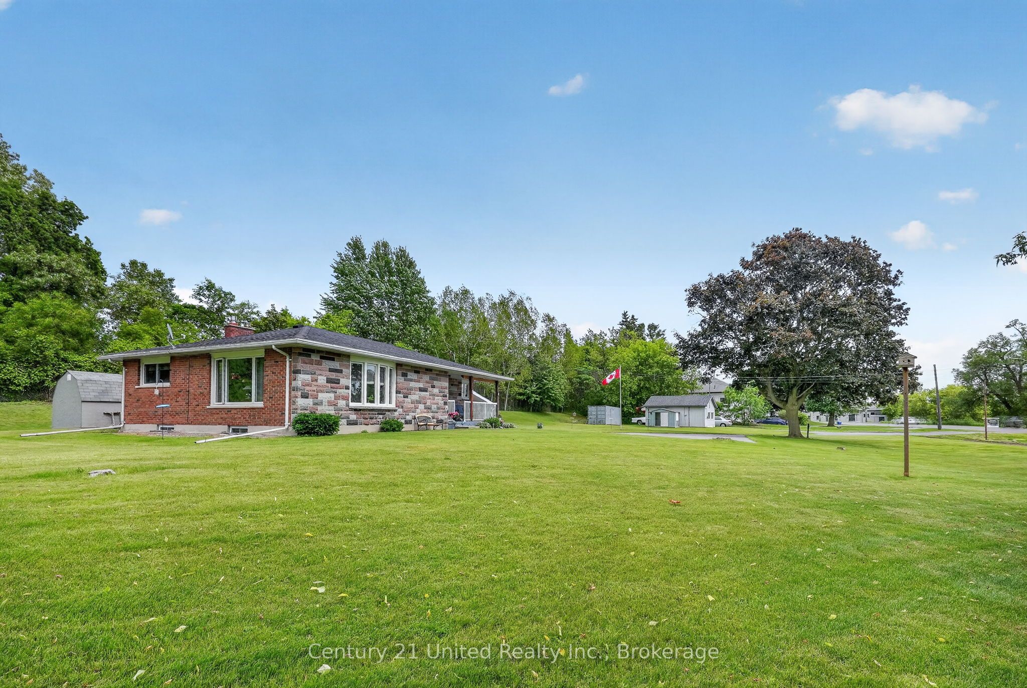 670 William Street Property Photo 13