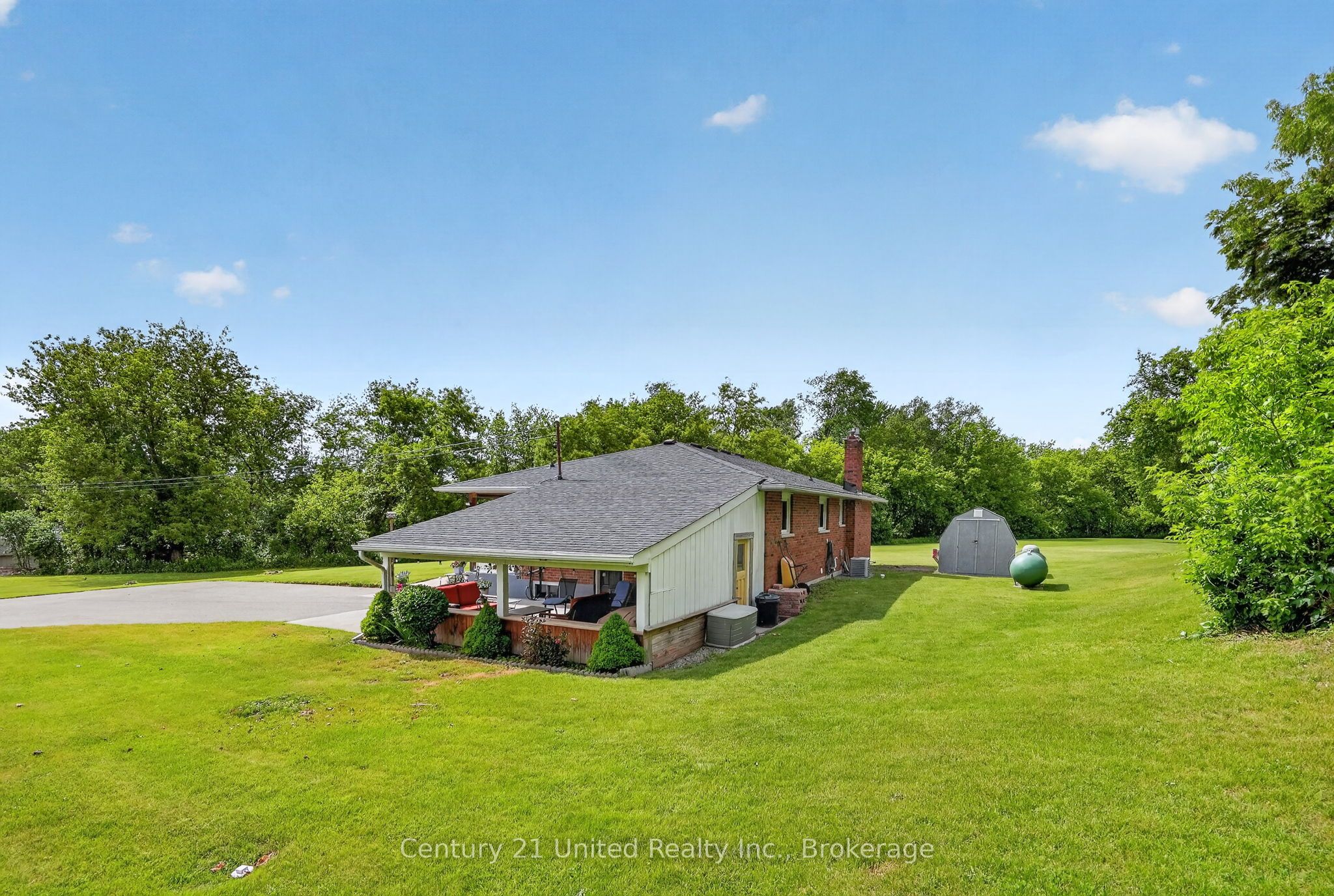 670 William Street Property Photo 21