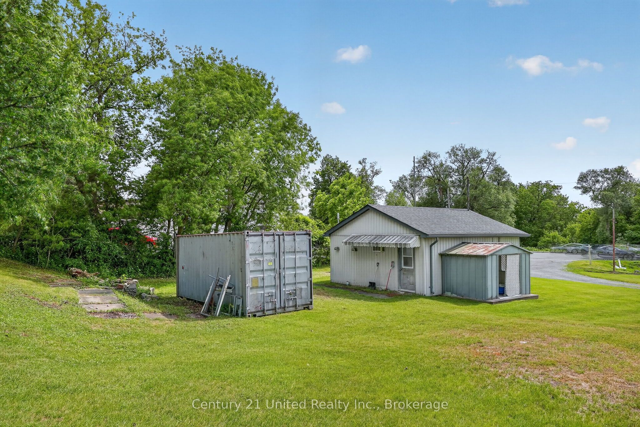 670 William Street Property Photo 23