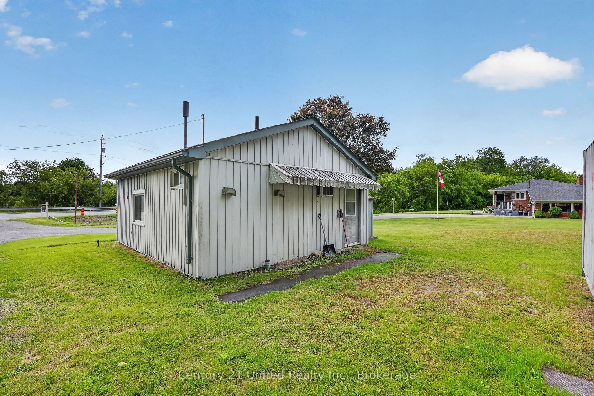 670 William Street Property Photo 24