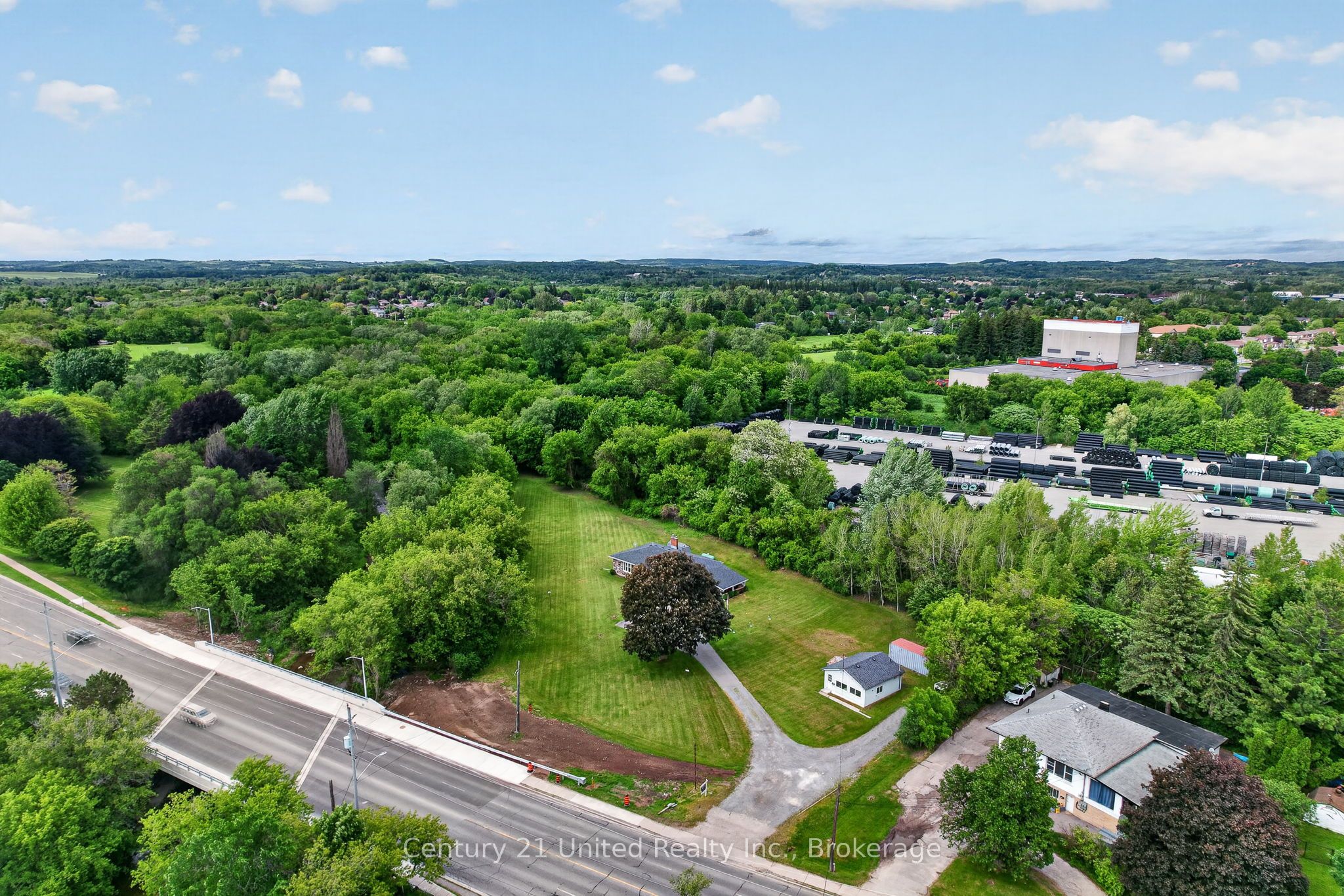670 William Street Property Photo 28
